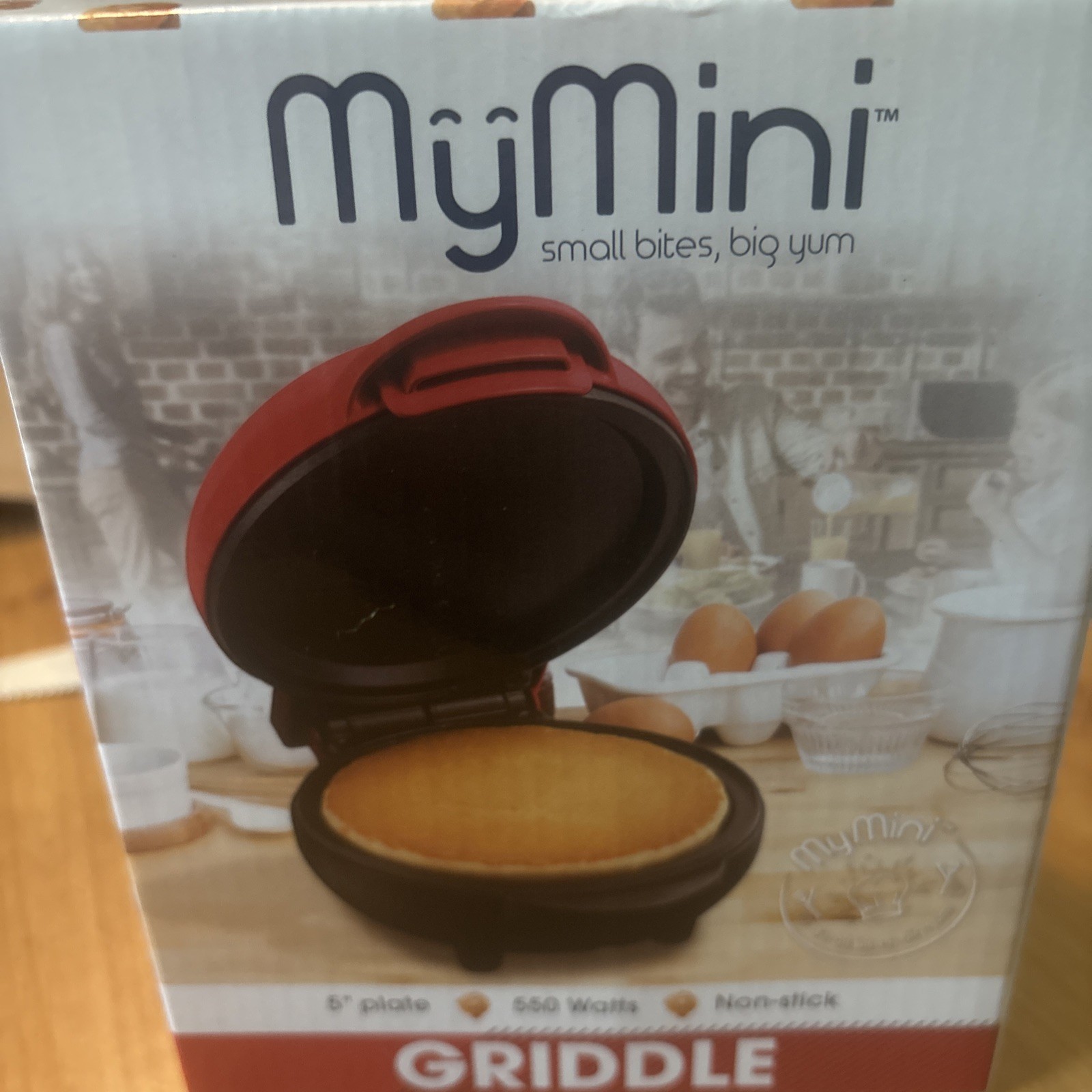 Nostalgia MyMini Griddle 5″ Non-Stick Cooking Surface MGD5RD BRAND NEW SEALED
