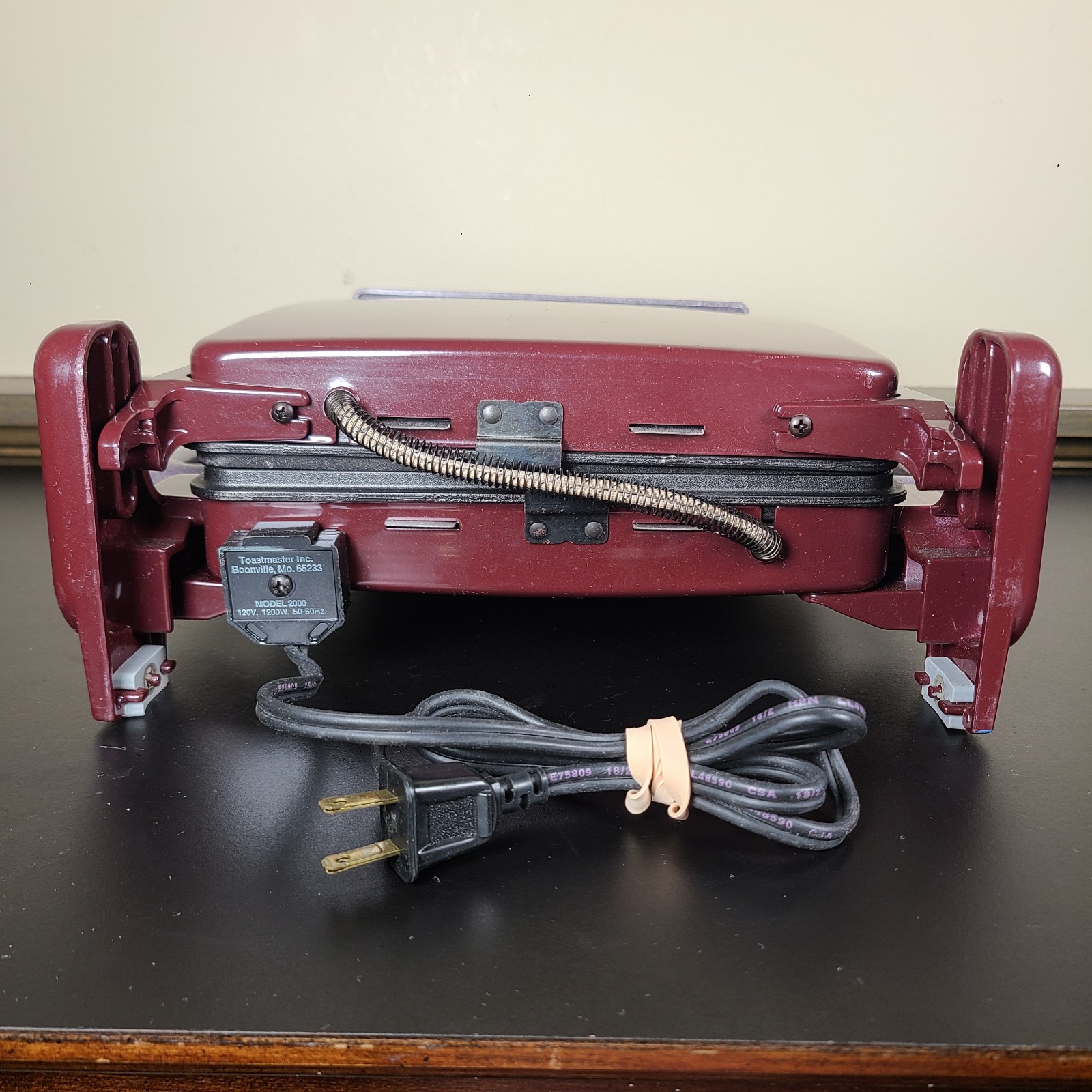 VTG 90s / 00s Toastmaster Grillerie Model 2000 Speed Grill & Bakery w/ Plates