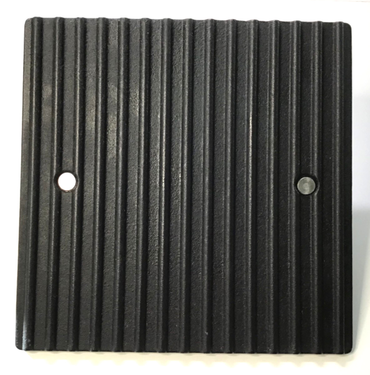 PAMPERED CHEF; 8-1/2″ SQUARE CAST IRON GRILL PRESS #2875