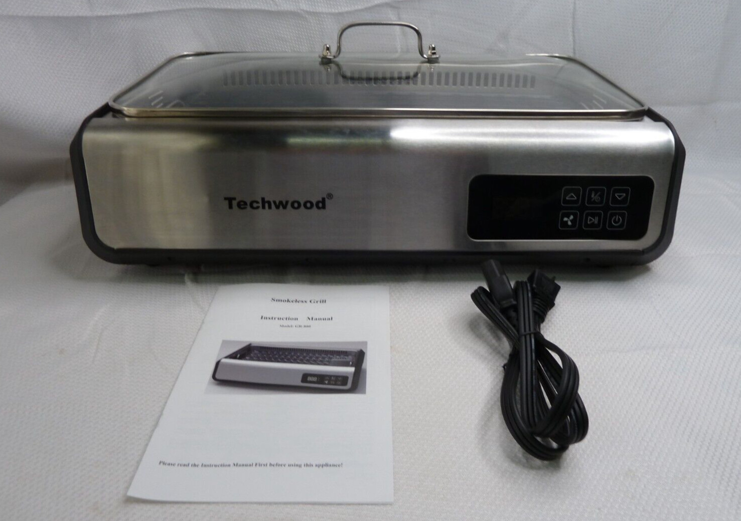 Techwood Smokeless Grill w/Tempered Glass Lid LED Smart Control Panel GR-800