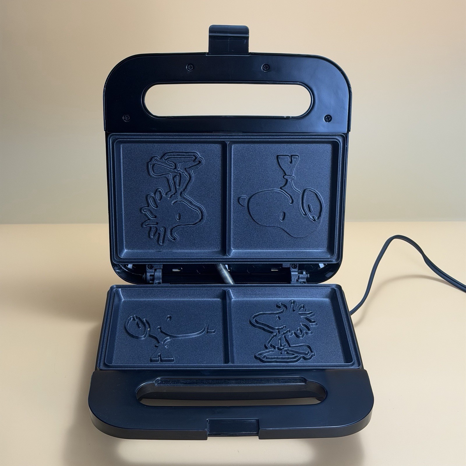 Peanuts Grilled Cheese Sandwich Maker Snoopy & Woodstock Panini Snacks Tested