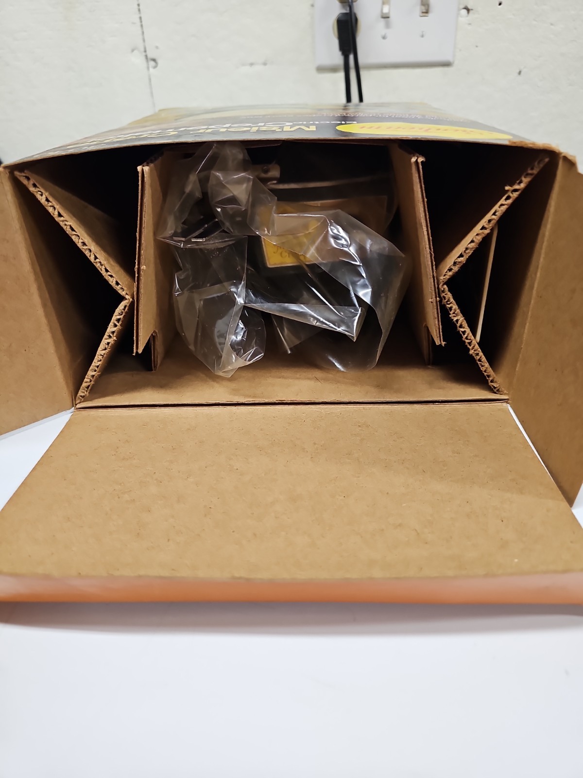 UNUSED Vintage 1976 Sunbeam Model 30-10 M’Sieur Electric Crepe Maker Open Box