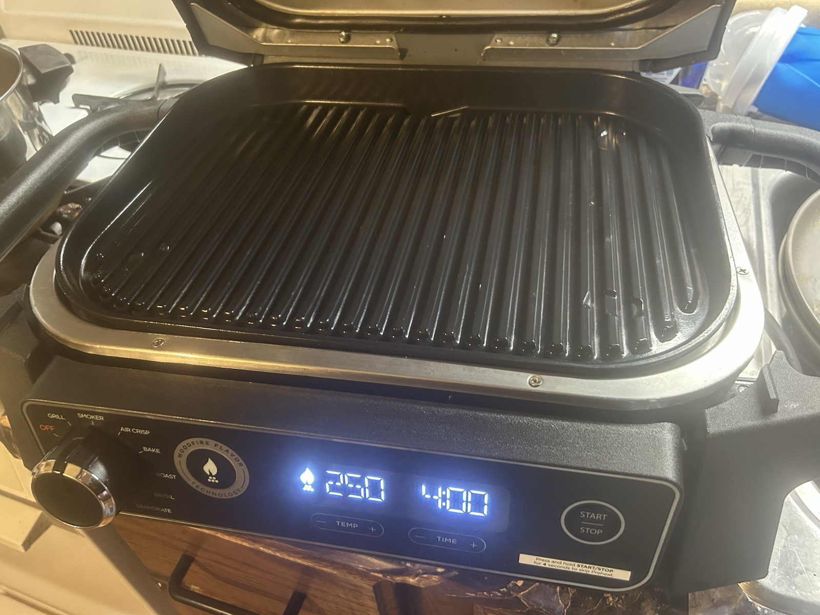 Ninja Woodfire 7-in-1 Electric Grill Master, Portable, 1500W, Black, Timer