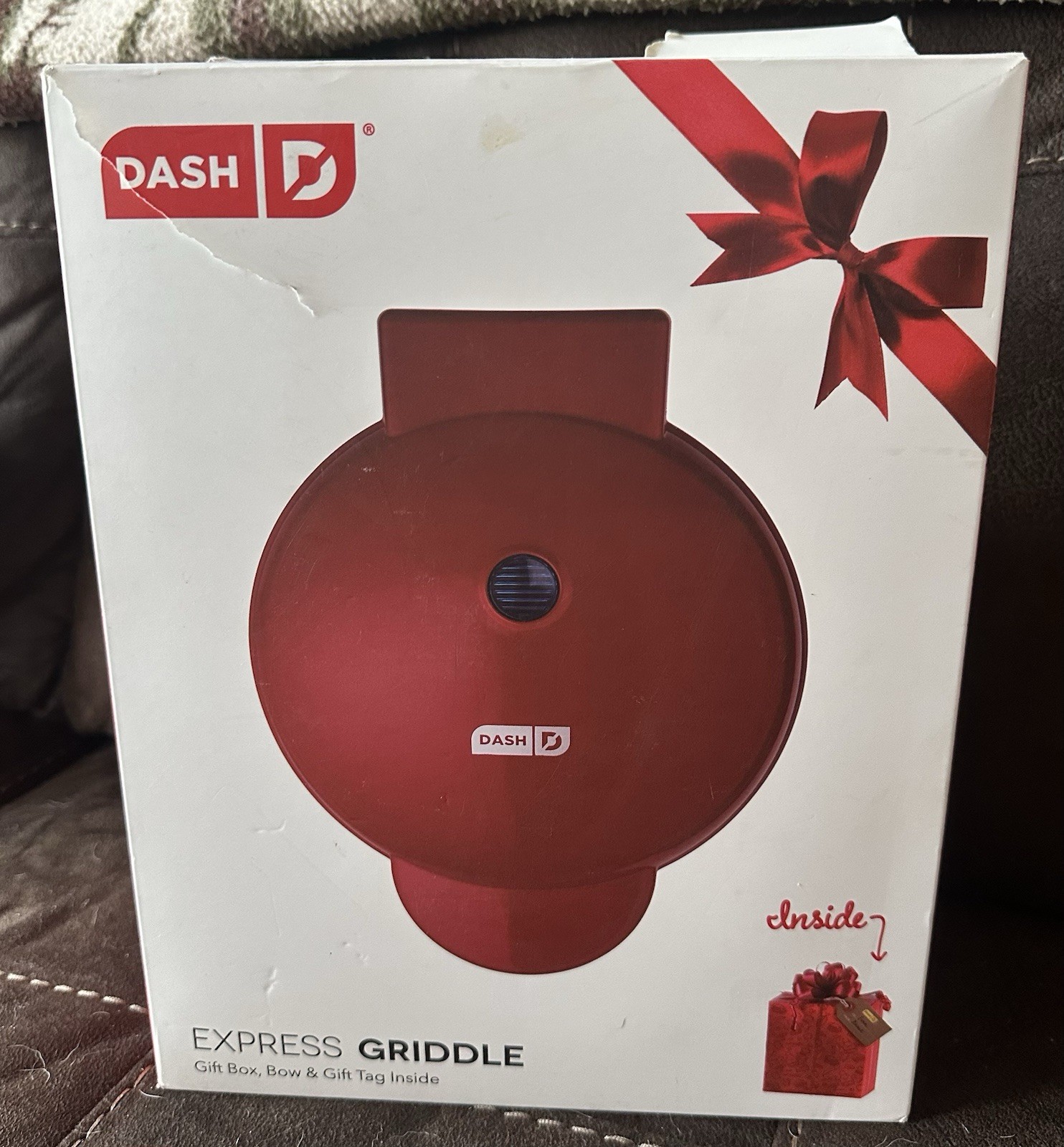 Dash 8” Express Griddle With Bow And Go
