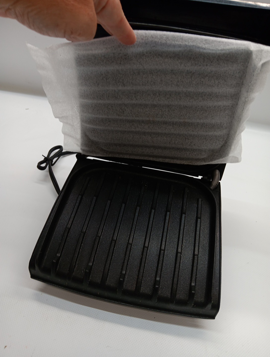 George Foreman Healthy Cooking Champ Grill GR0038W White New Without Box