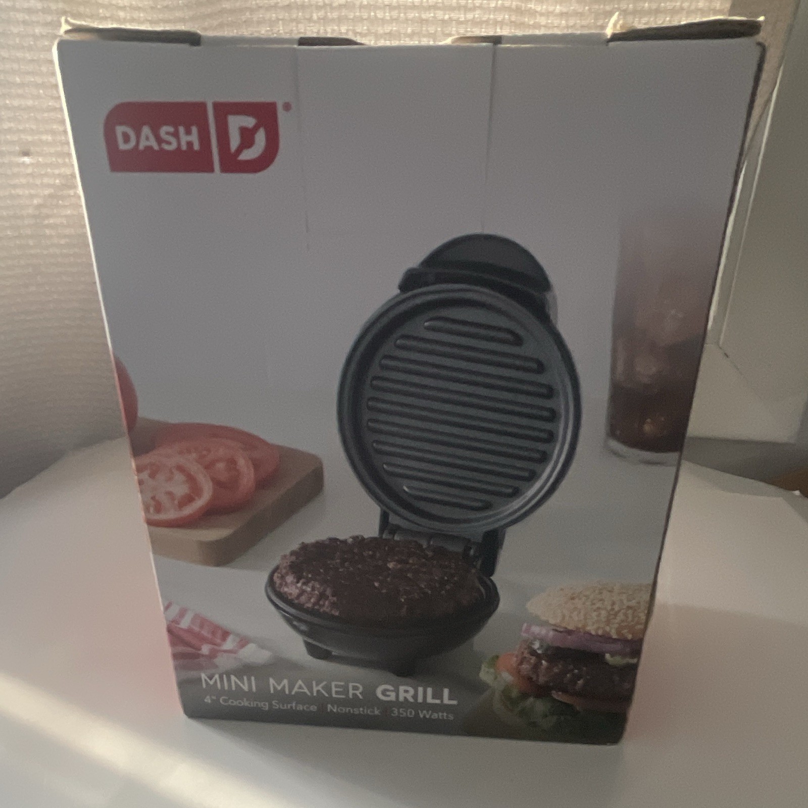 Mini Maker Grill DMG001BK 4″ Nonstick Round Waffle Maker Panini Black NEW