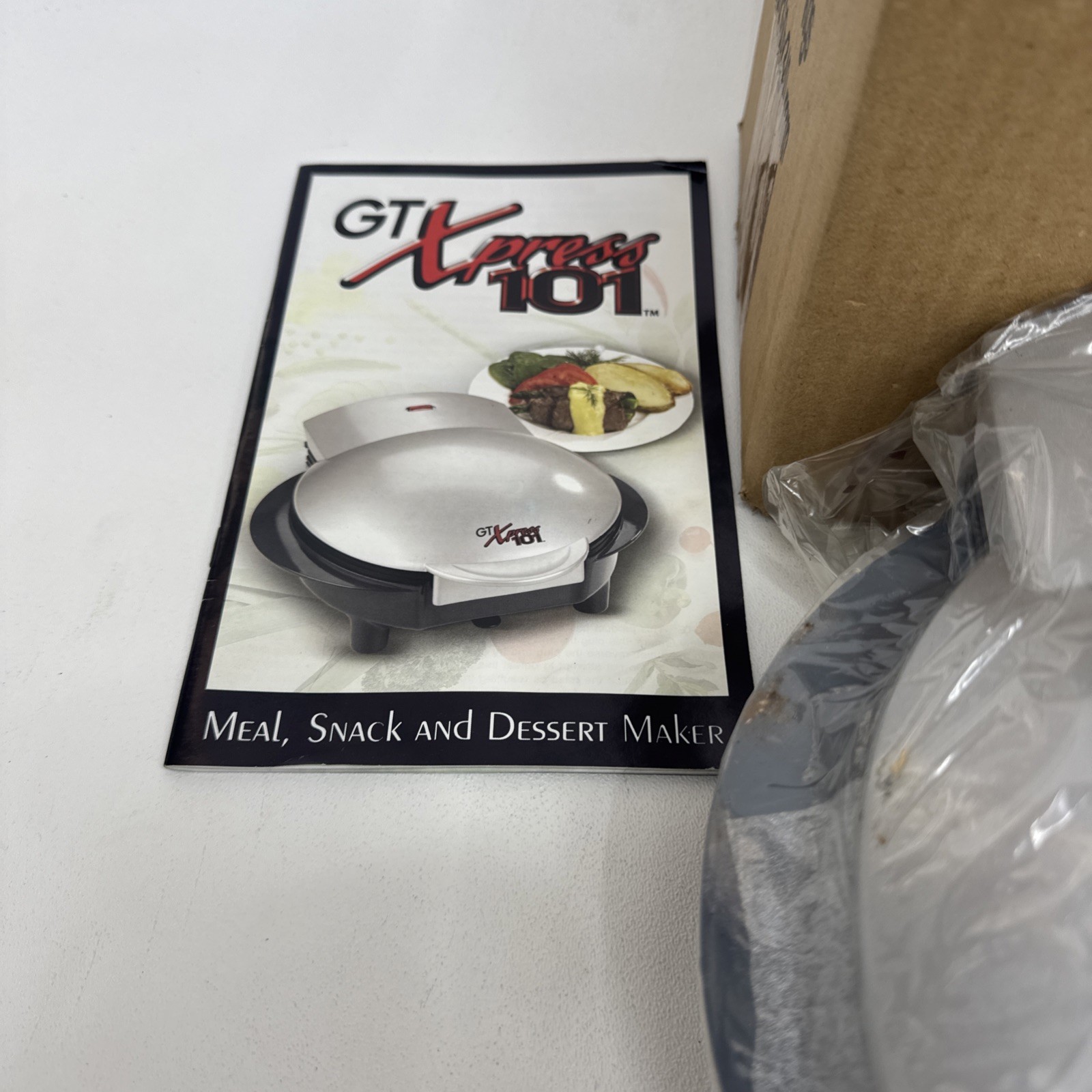 NEW GT Xpress Express 101 Non-Stick Indoor Grill Omelet Dessert Maker + Items