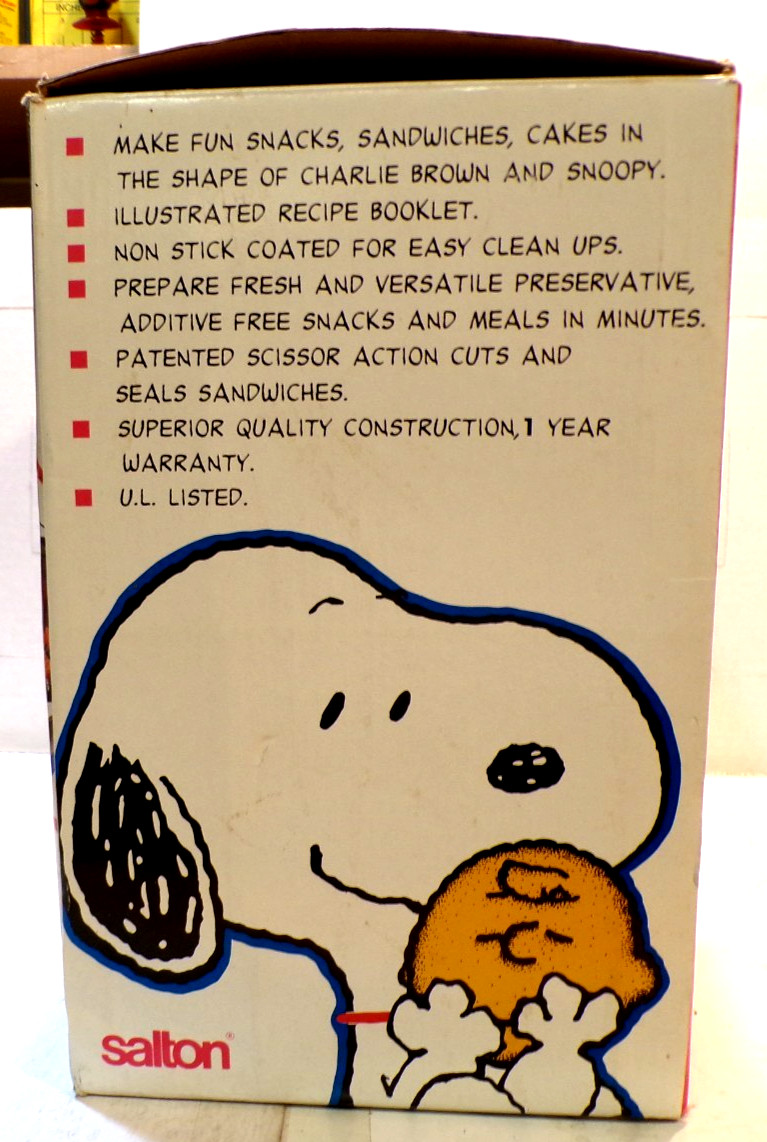 Charlie Brown and Snoopy Snack and Sandwich Maker © 1992, Salton SA-12