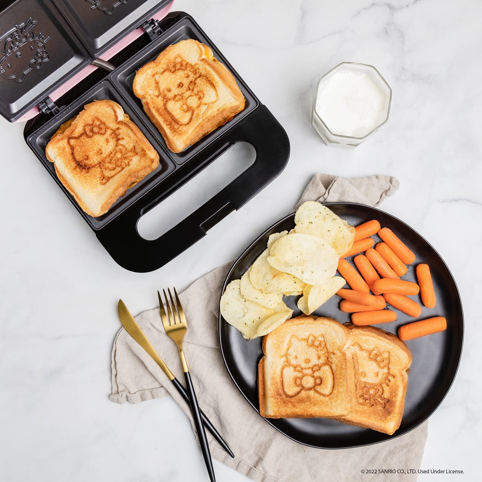 Uncanny Brands Hello Kitty Grilled Cheese Maker- Panini Press and Compact Ind…