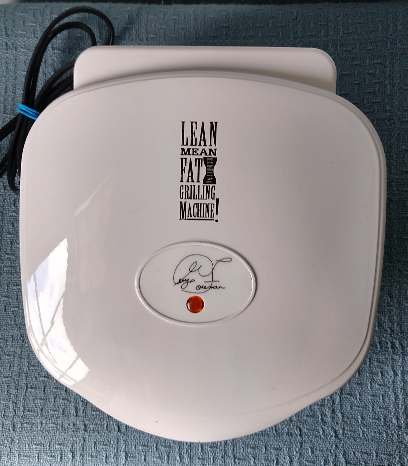 GEORGE FOREMAN Grilling Machine(s) ~ GR-10A ~ White ~ 120V, 760W ~ Drip Tray