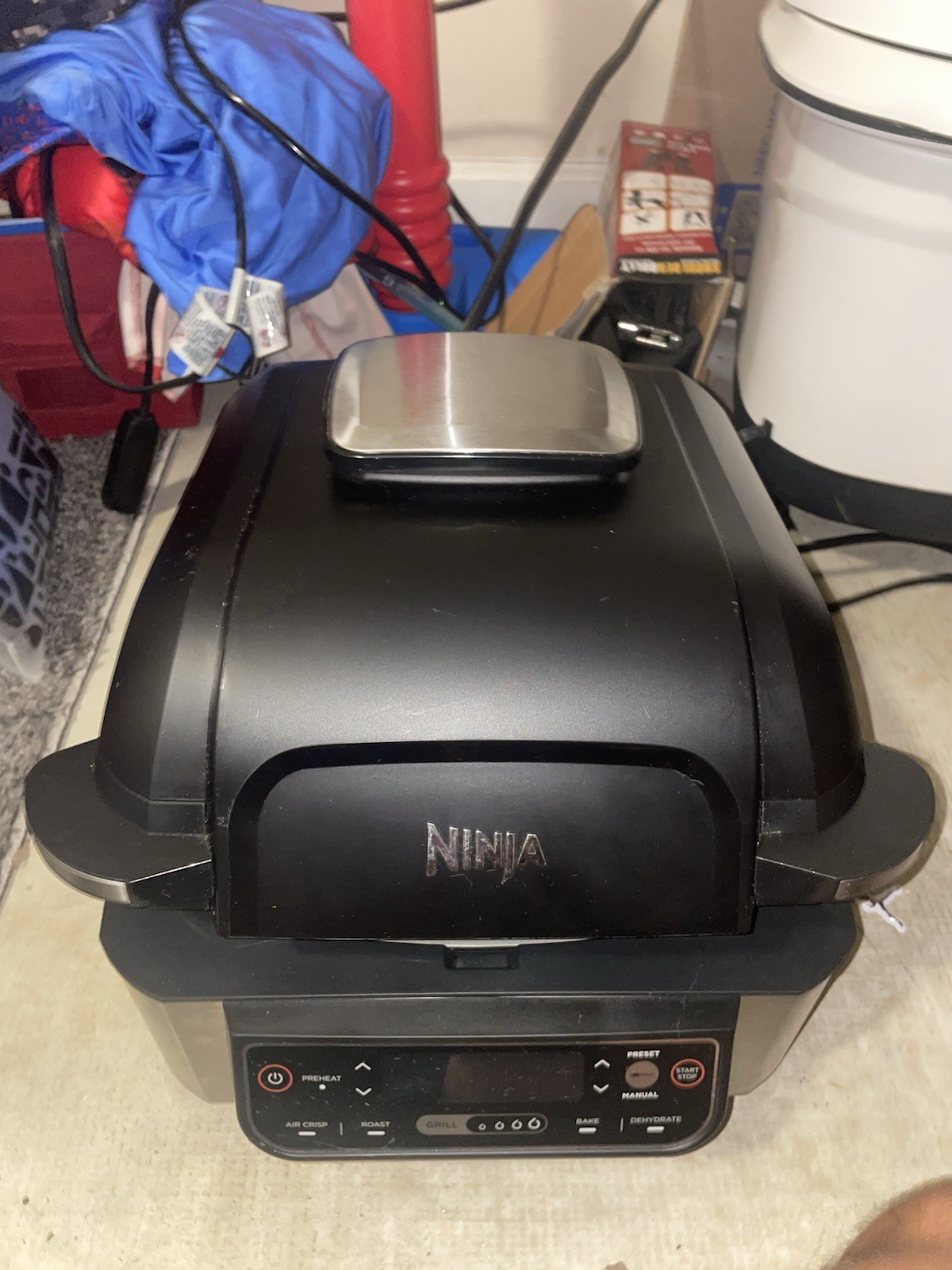 Ninja AG301 Foodi 5-in-1 Indoor Grill, Air Fry, Roast, Bake And Dehydrate In EUC