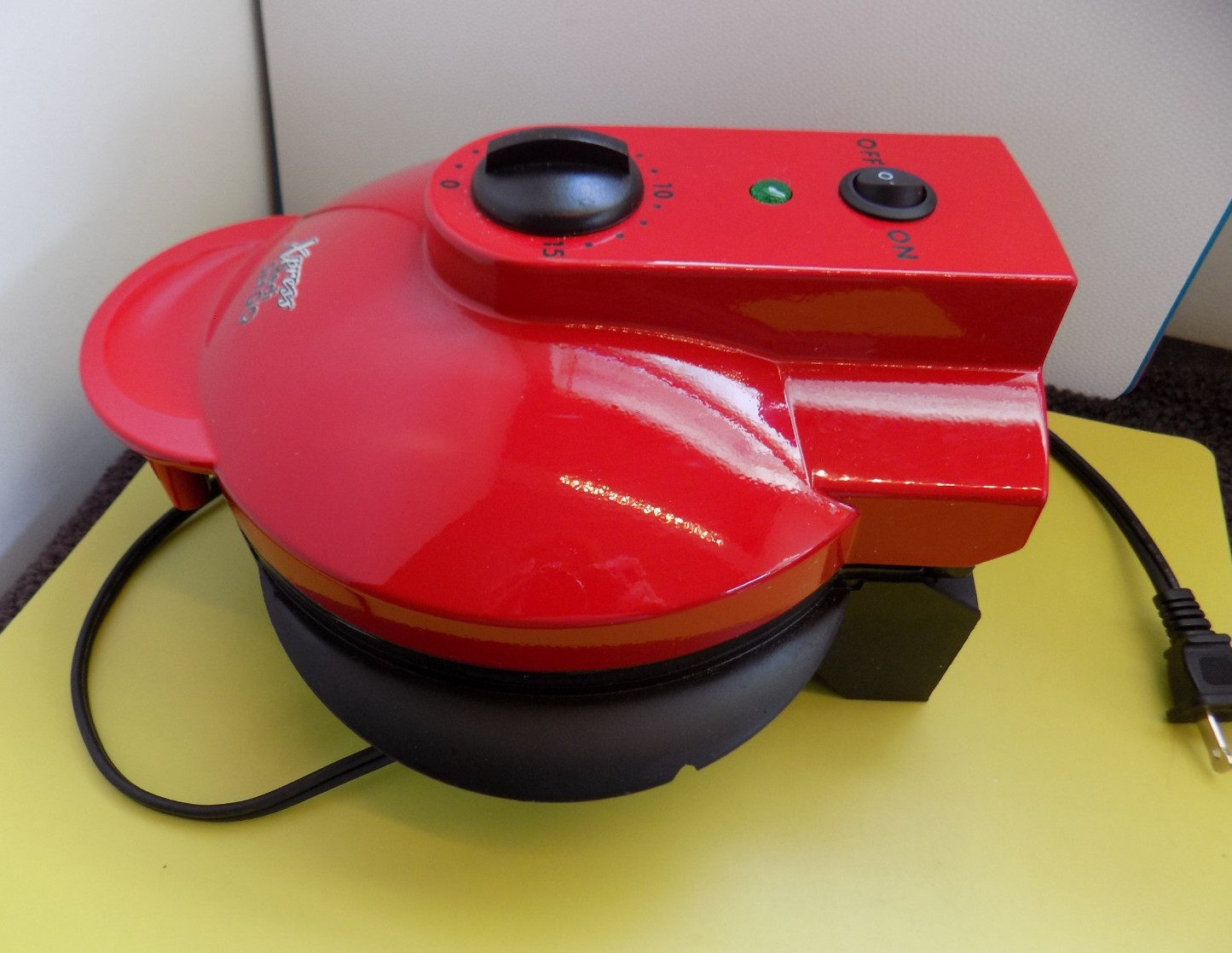 Xpress Cooker Redi Set Go Non Stick Electric Grill + Tupperware Quick Shake