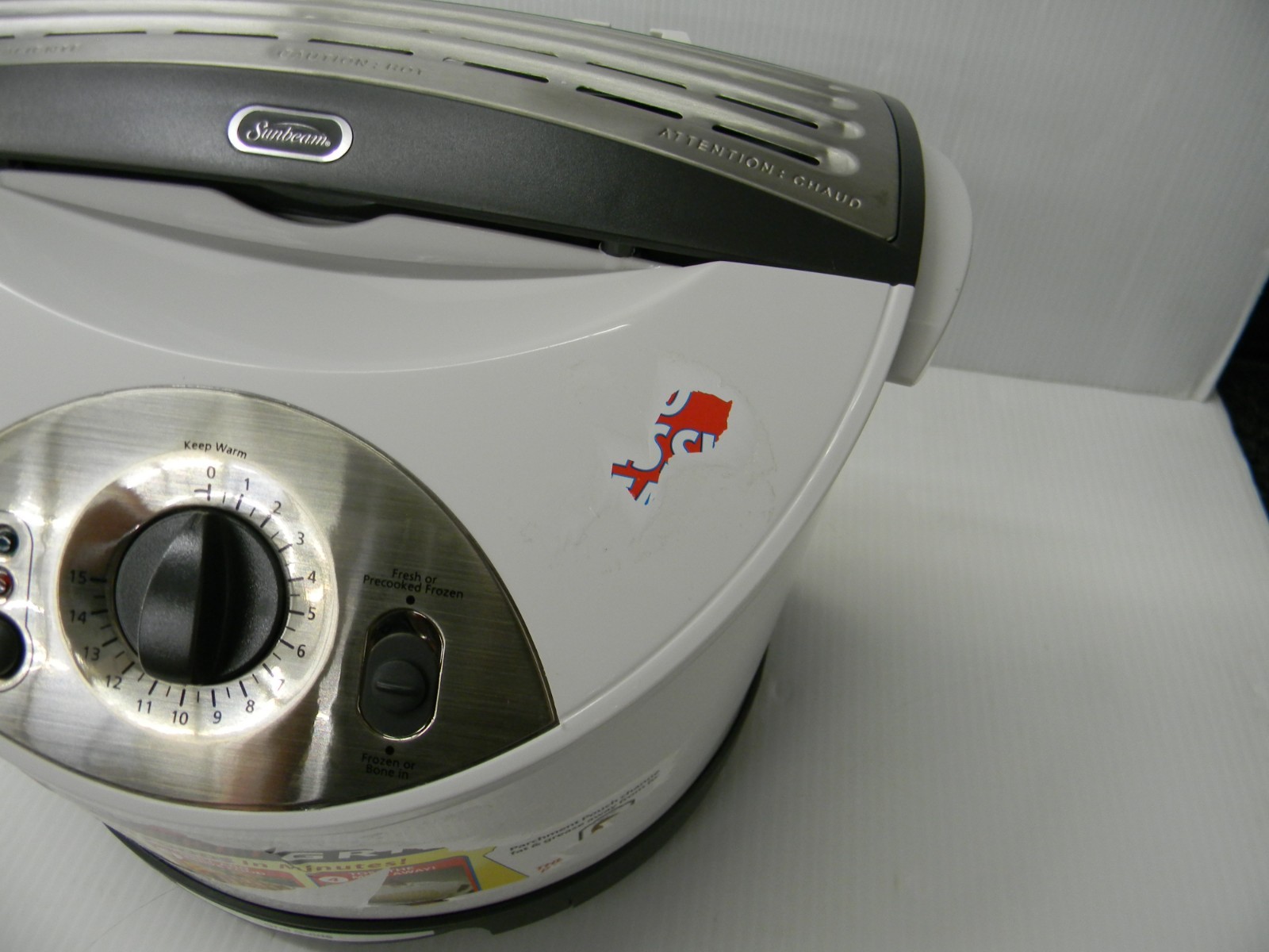 Sunbeam Rocket Grill Model RG24 “Grill Fresh Or Frozen Food In Minutes” White