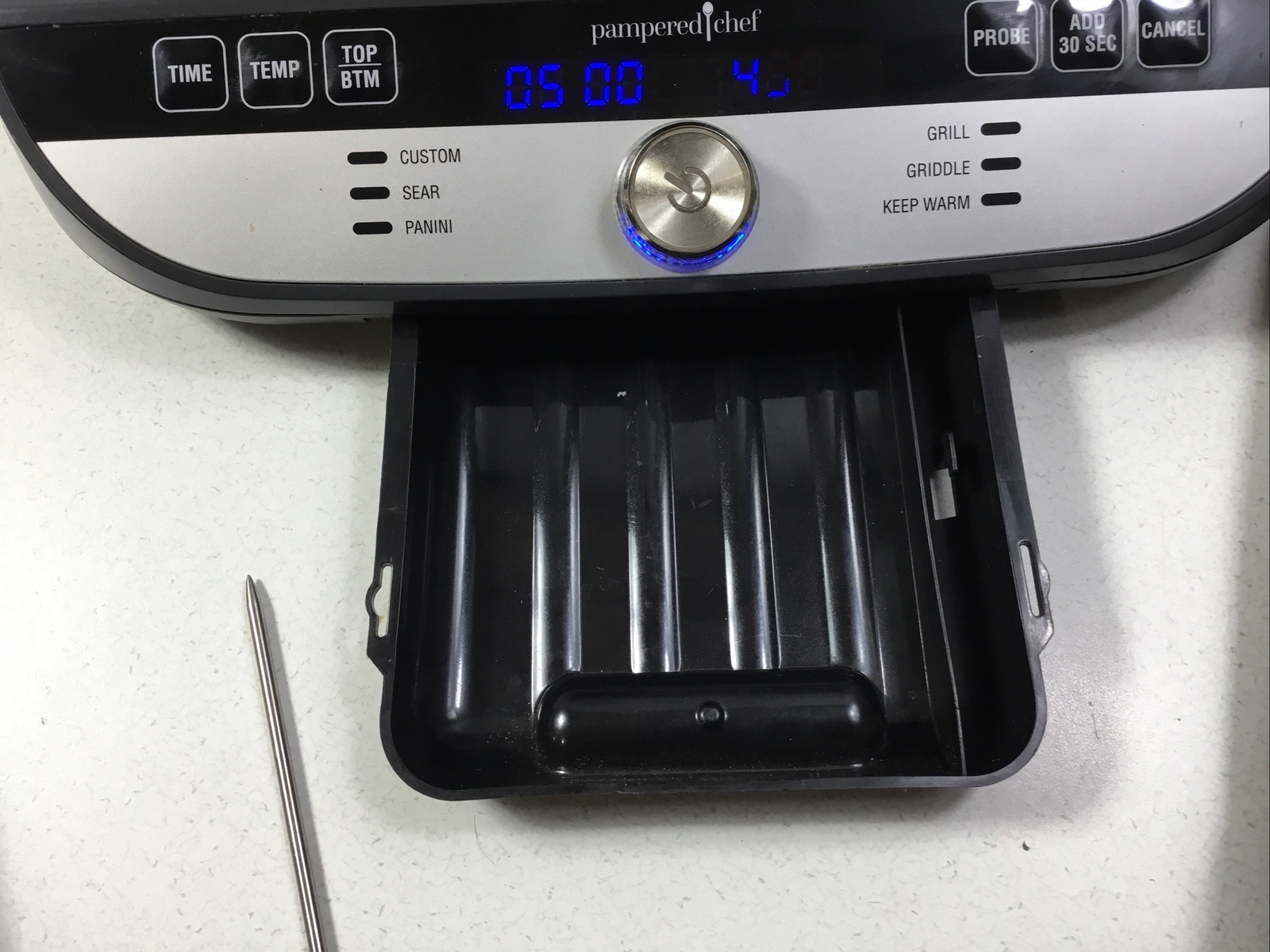 The Pampered Chef 100348 Electric Grill Griddle Waffle Electronics Plates