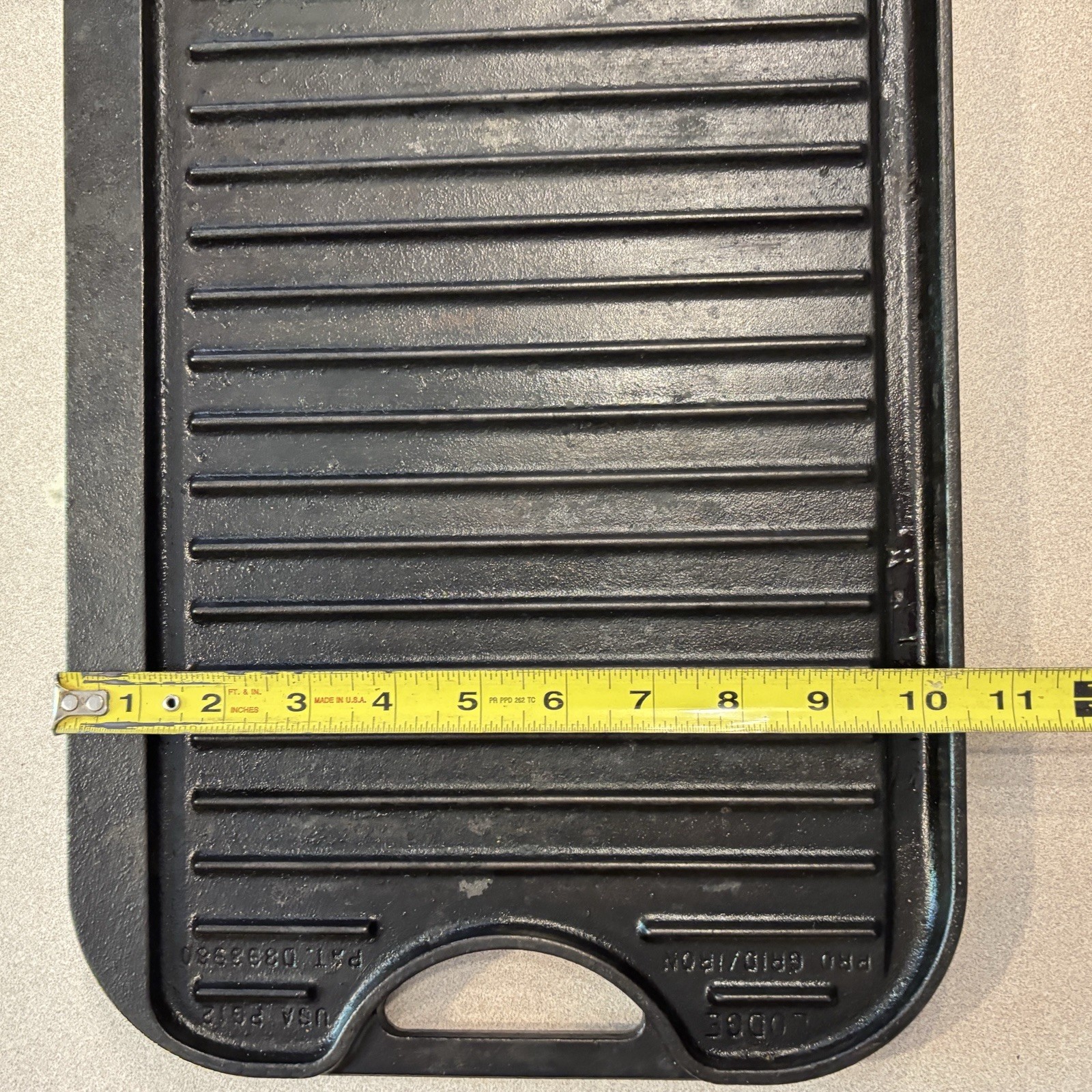 Lodge Pro-Grid Grill Griddle Cast Iron Reversible Combo PG12 USA 20×10