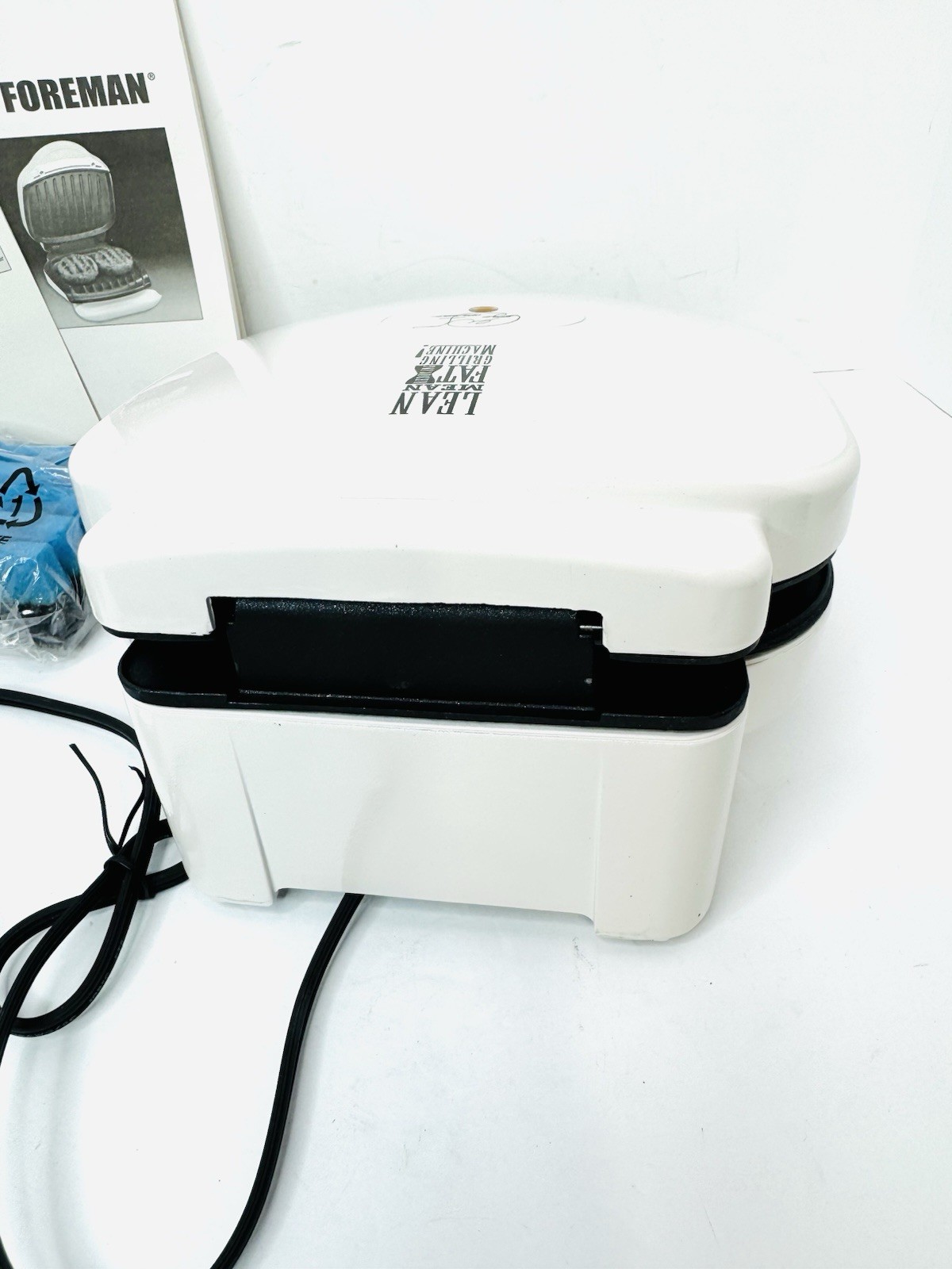 George Foreman Electric Grill White Lean Mean Meat GR10AWHT, New, Open Box