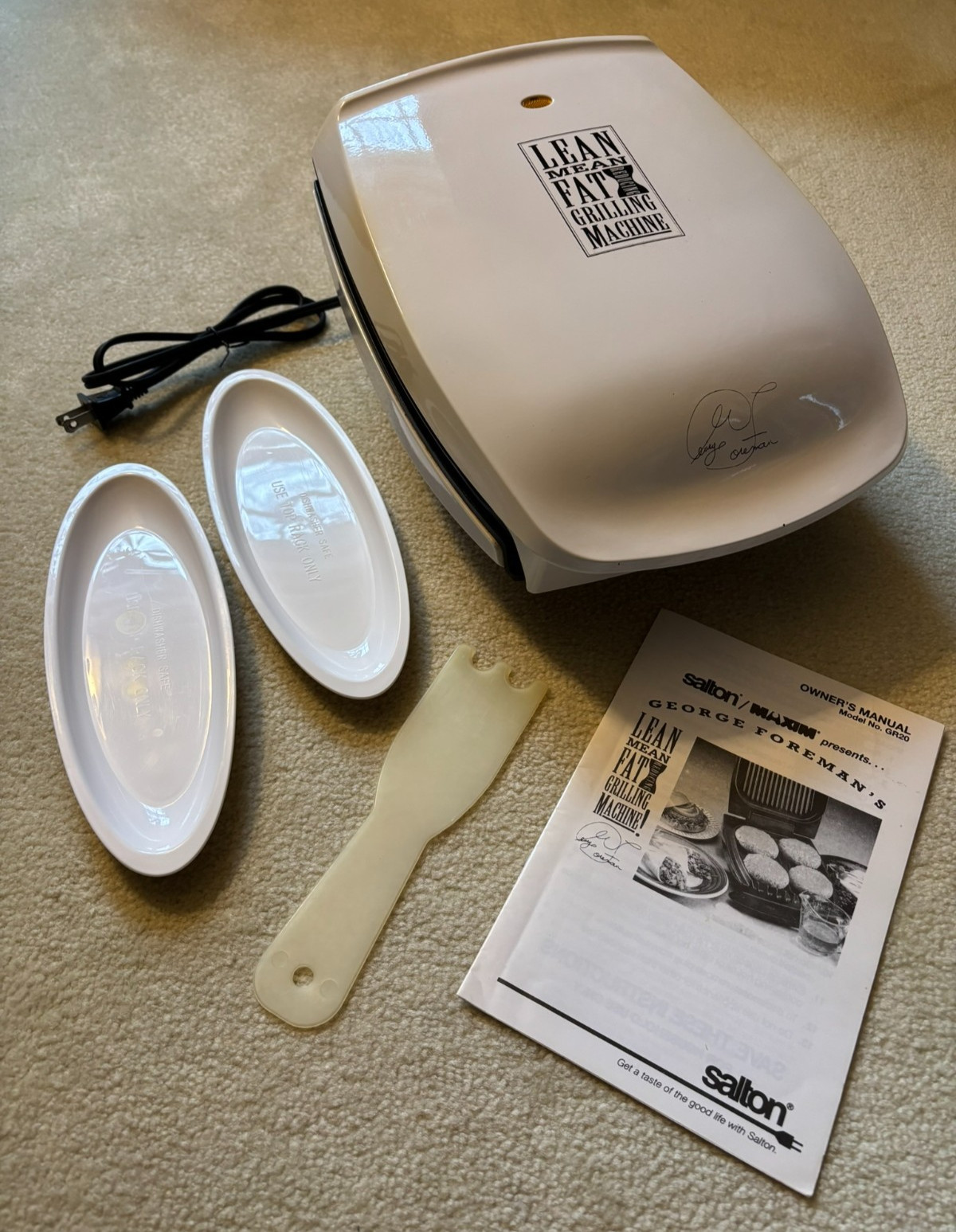 George Foreman GR-20 Lean Mean Grilling Machine! Drip trays Manual Spatula grill