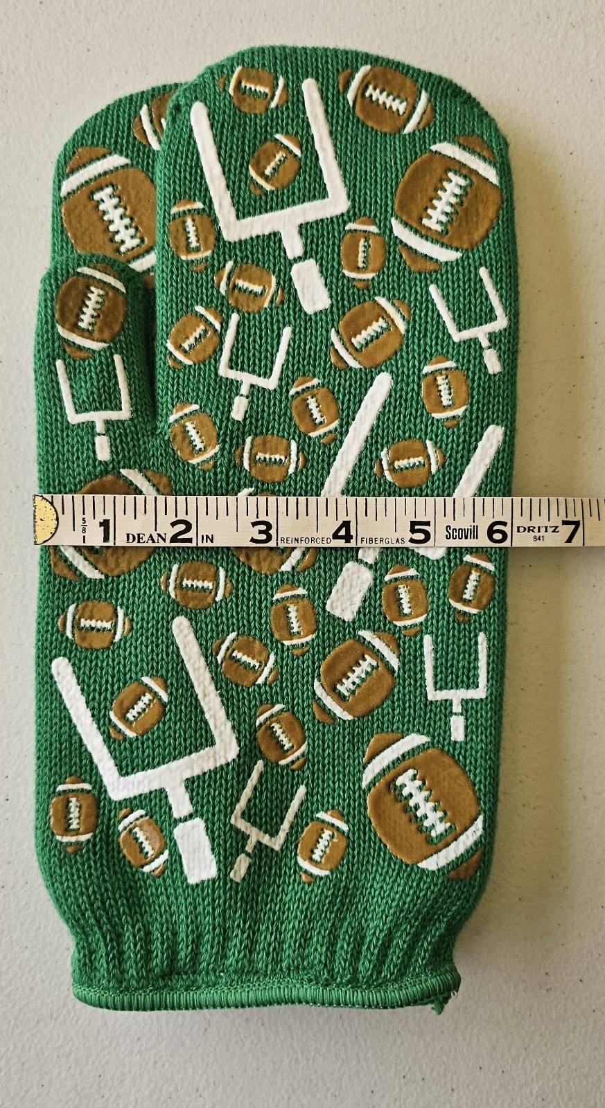 Temptations Football Motif Grill Mitts (2) Brown Silicone Footballs on Green
