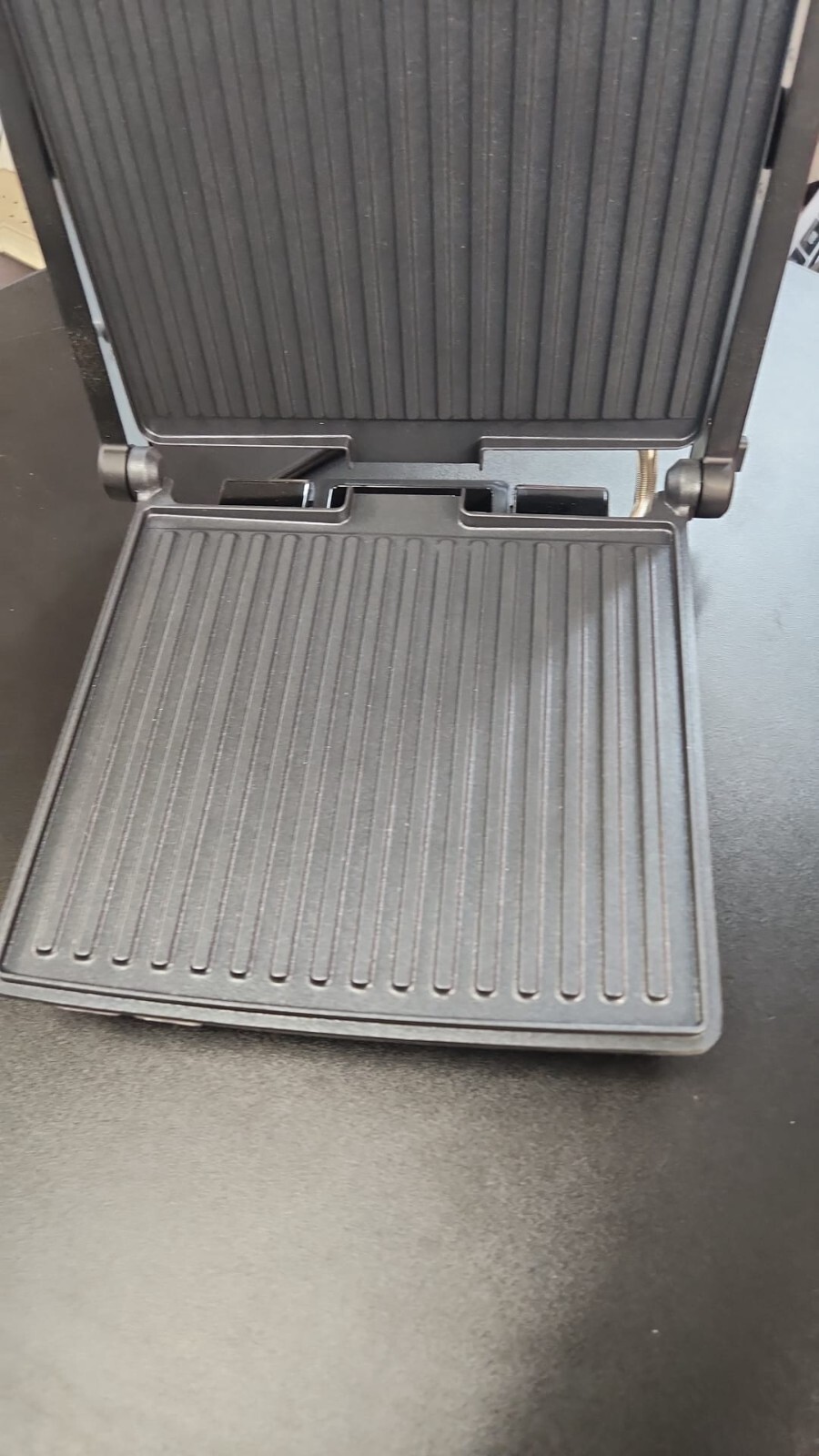 COURANT SMOOSH Panini Press, 180⁰ Griddle, 1400W 4-Servings Delicious Sandwiches