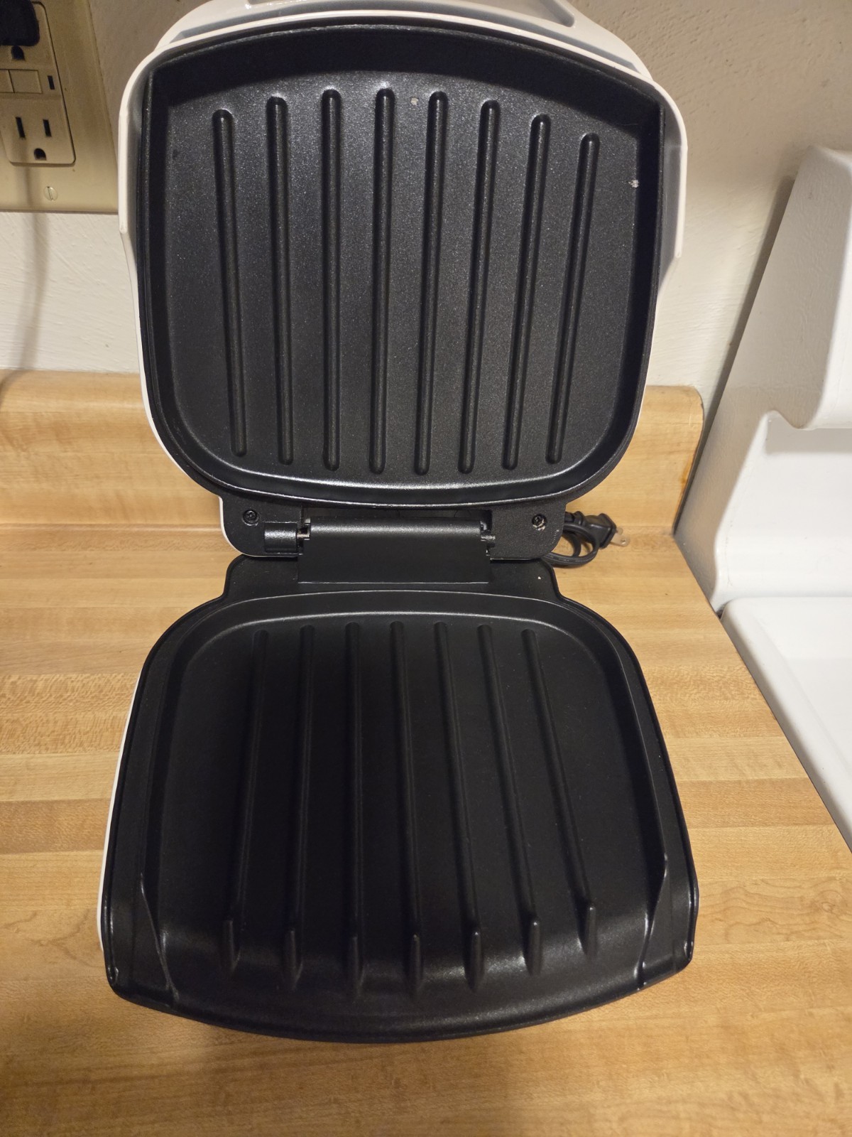 George Foreman Lean Mean Fat Grilling Machine with bun Warmer GR10ABW