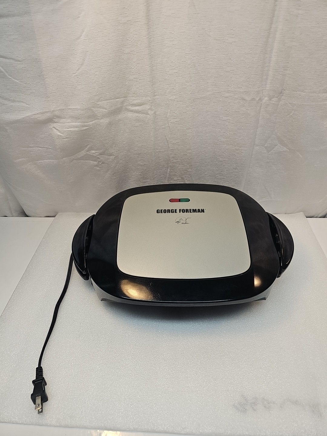George Foreman Serving Removable Plate Grill Panini Press Platinum GRP472P-1000W