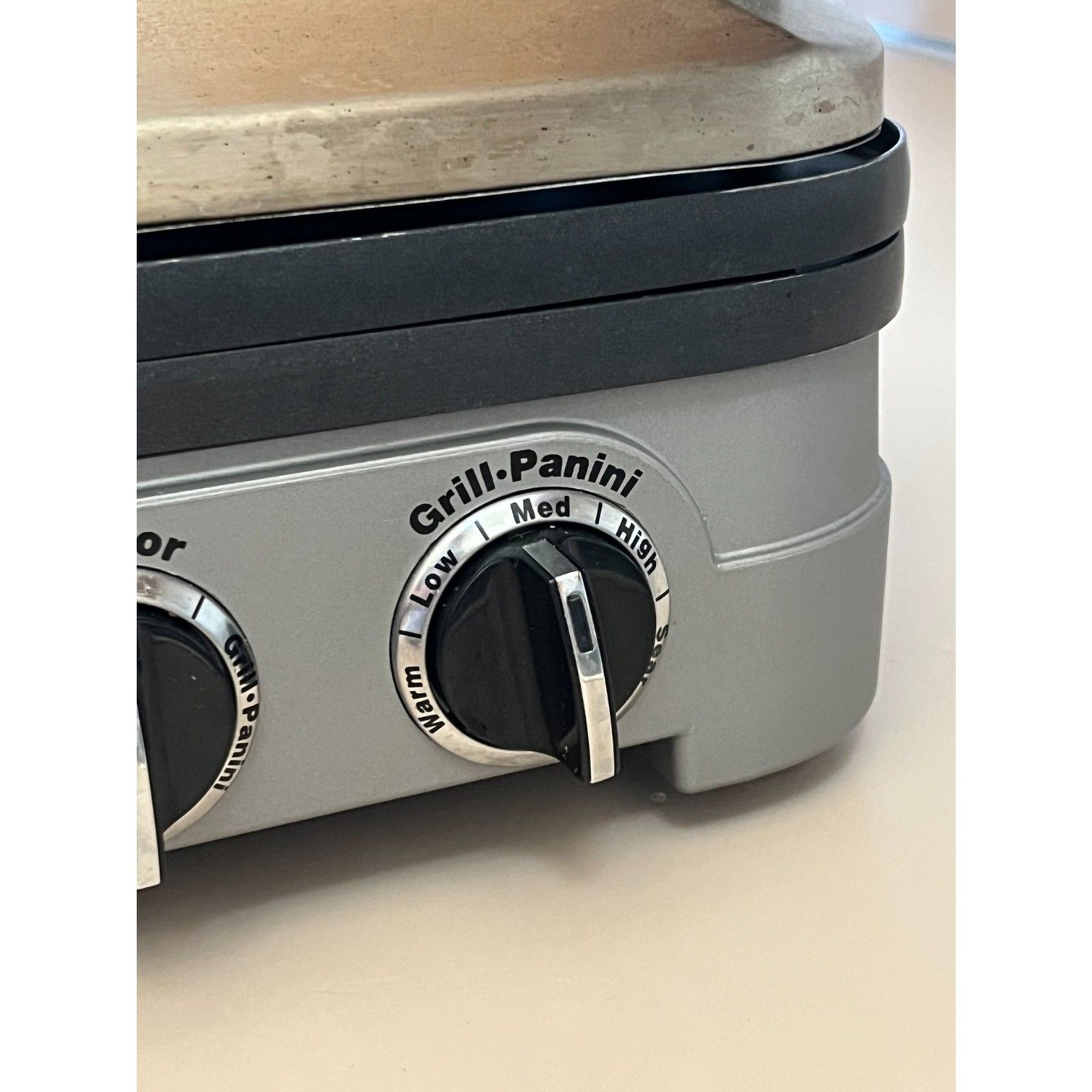 Cuisinart GR-4N Griddler Contact Grill Panini Press Opens Flat Tested Works