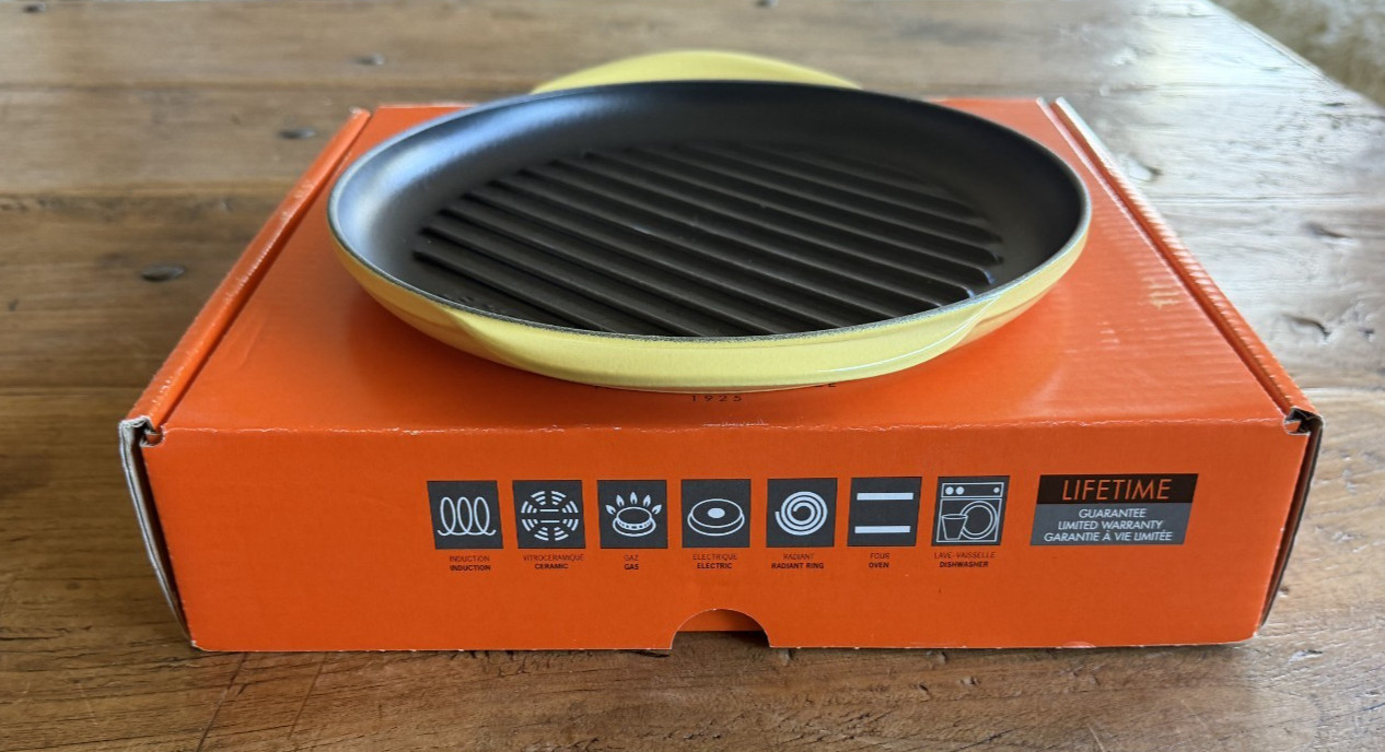 Le Creuset Enameled Cast Iron Round Grill Plate 25 cm 10.25 in Mimosa Yellow NEW