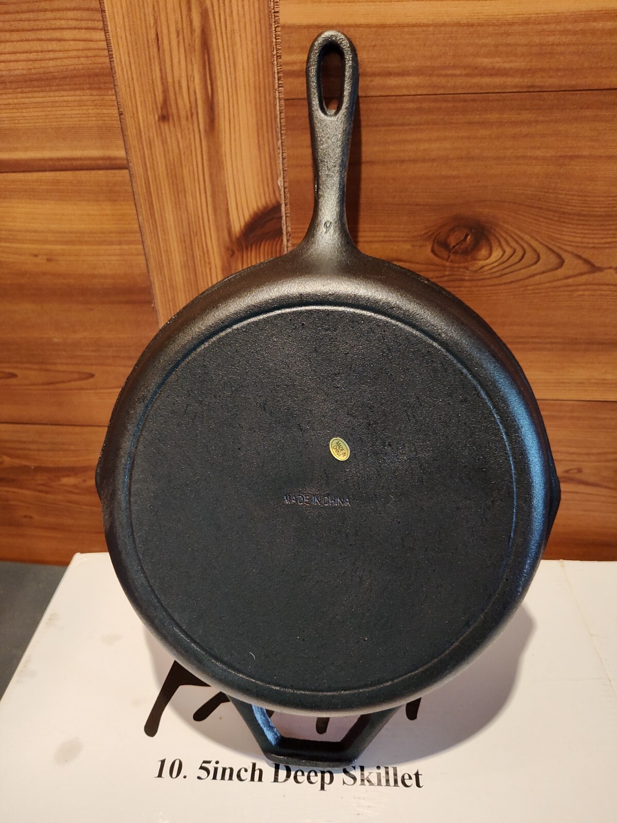 NIB 10.5″ PARINI™ PRE-SEASONED CAST IRON SKILLET