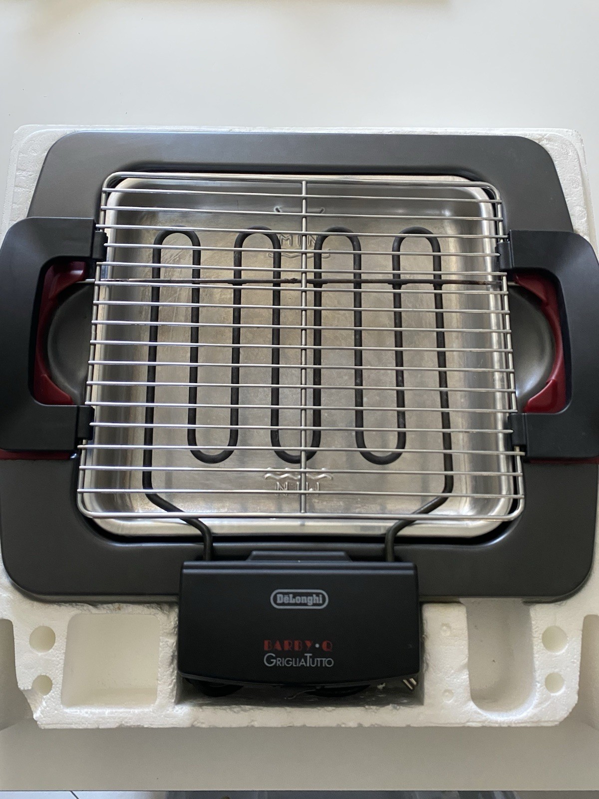 DE’LONGHI BARBY Q GRILL 1900W 230V MODEL BQ55 MINT!!