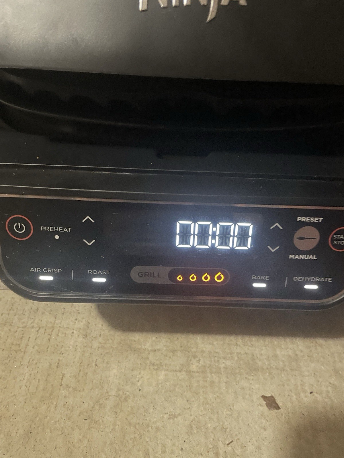 Ninja AG301 Foodi 5-in-1 Indoor Grill, Air Fry, Roast, Bake And Dehydrate In EUC