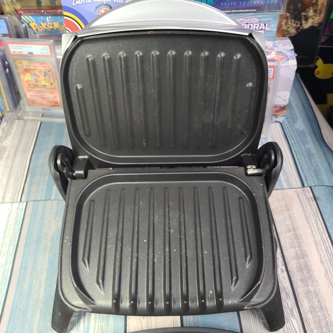 George Foreman Lean Mean Fat Reducing Grilling Machine & Drip Tray BROKEN HANDLE