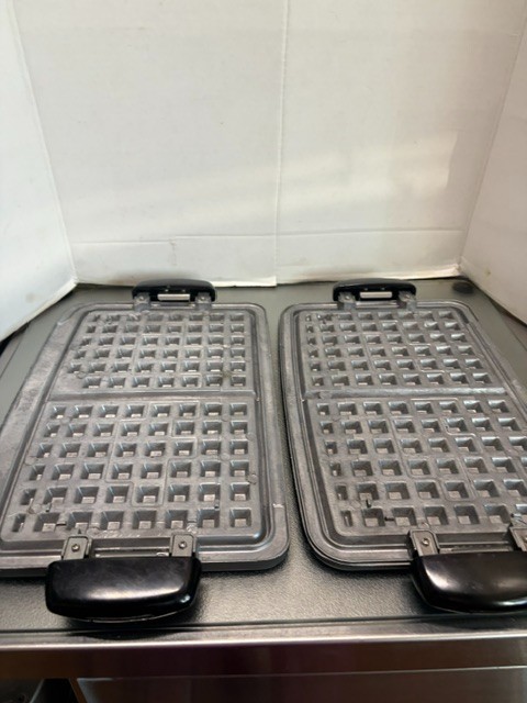 George Foreman EVOLVE Grill Replacement WAFFLE Plates Upper & Lower GRP582-05/06
