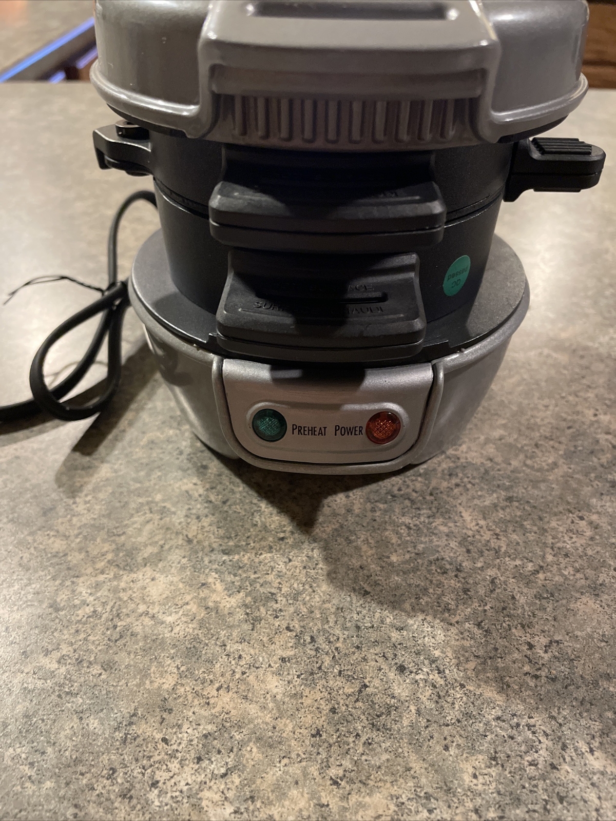 Hamilton Beach 25475 Breakfast Sandwich Maker – Silver (New)