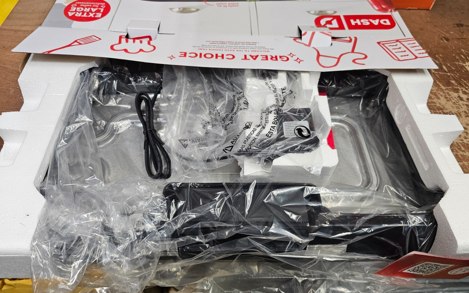 Brand New DASH Deluxe Everyday Electric Griddle – Dishwasher Safe Top – 1500W