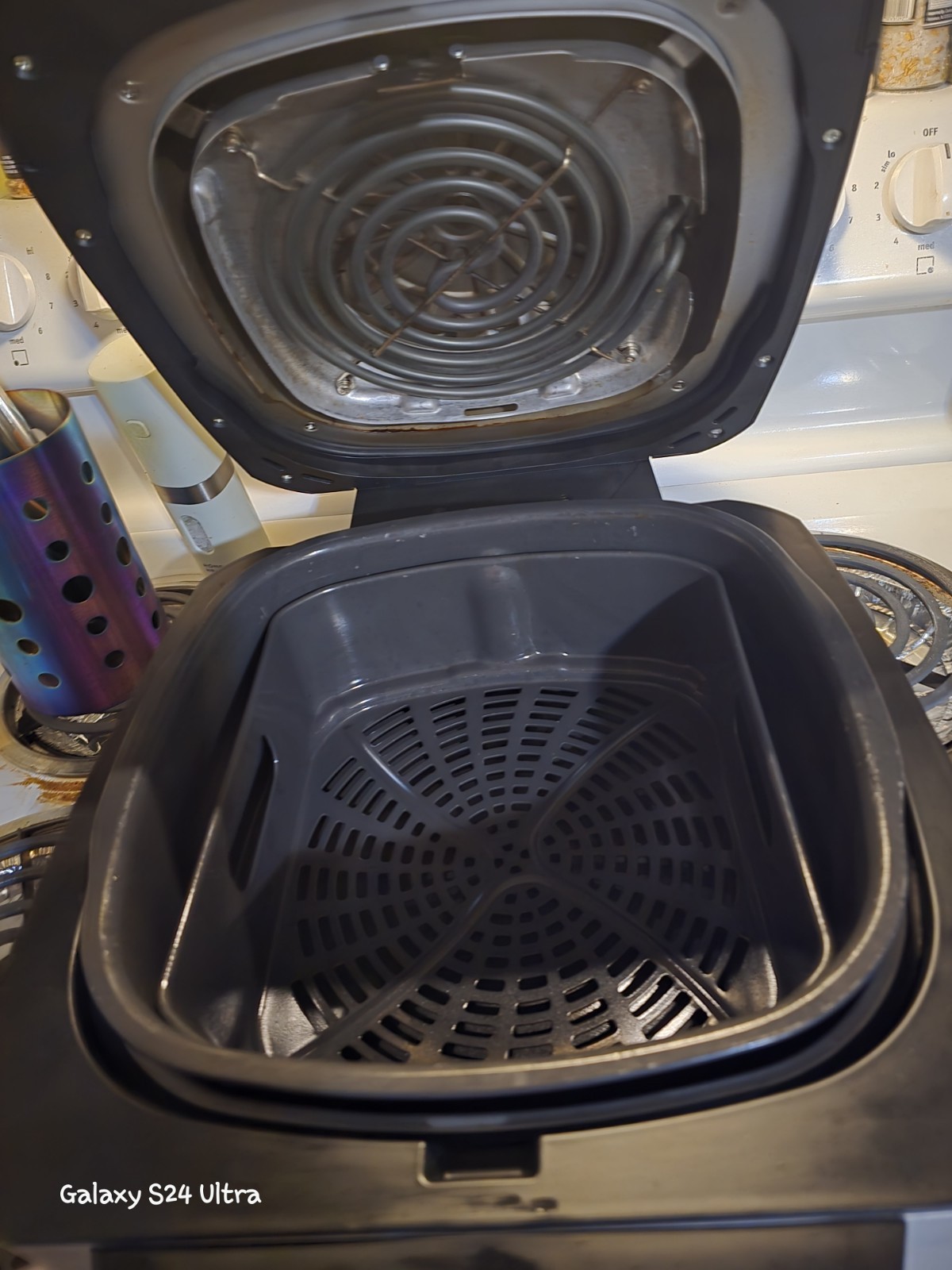 Ninja Foodi 4-in-1 Indoor Grill and Air Fryer – Black/Silver (AG300BF)