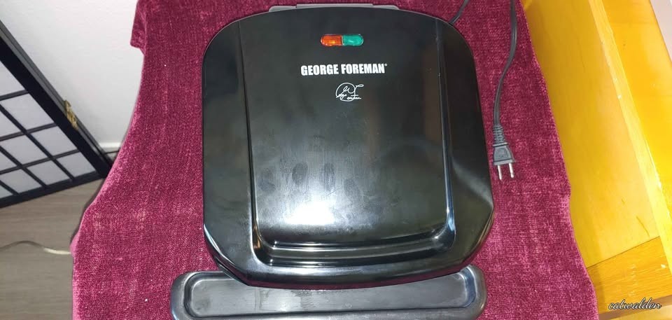 George Foreman Electric Grill 4 Serving Removable Plates Grease Tray Black 1150W