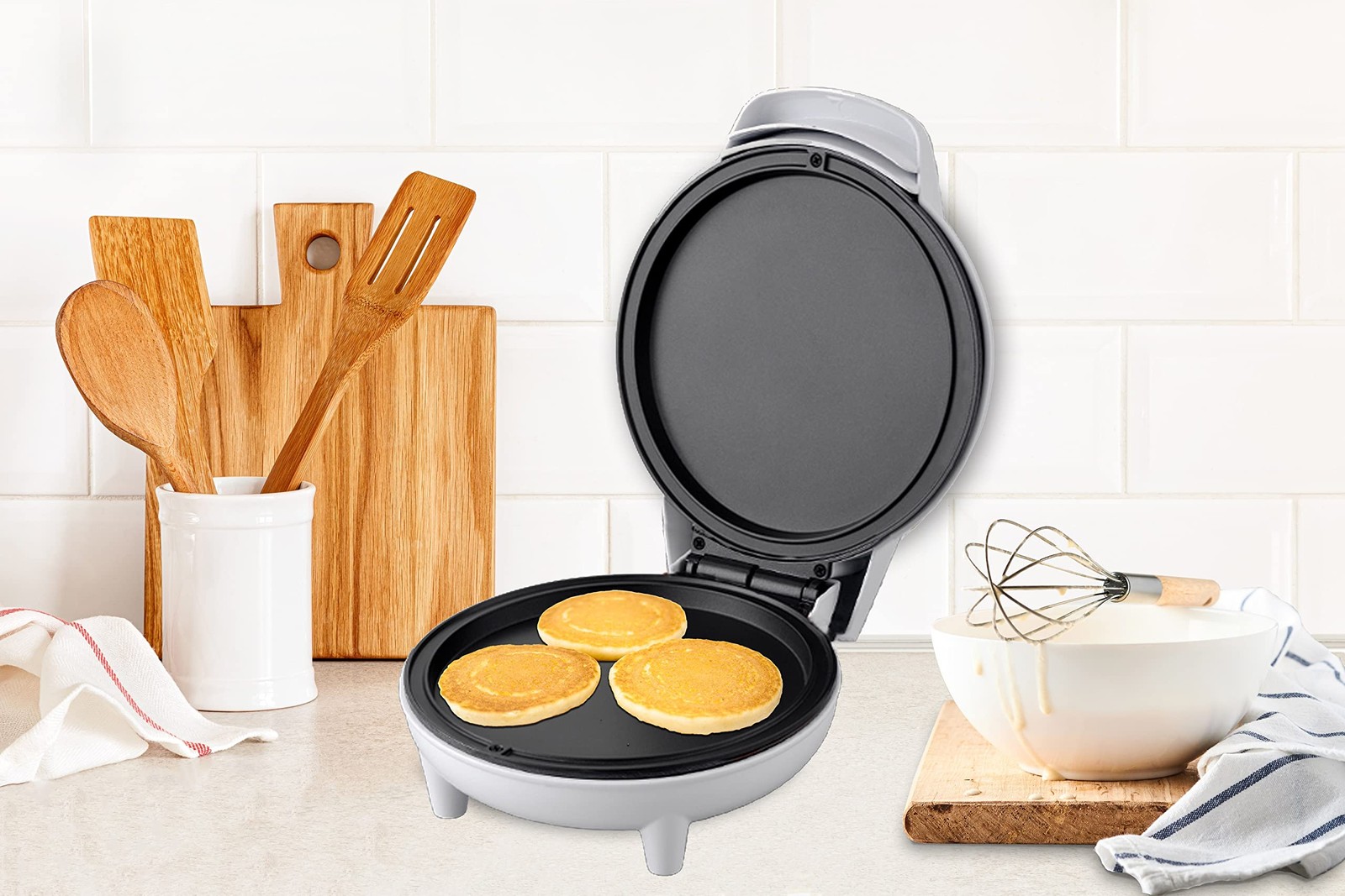 White 7 Inch Travel Pizza Maker Plus Indoor Electric Grill Nonstick Pan