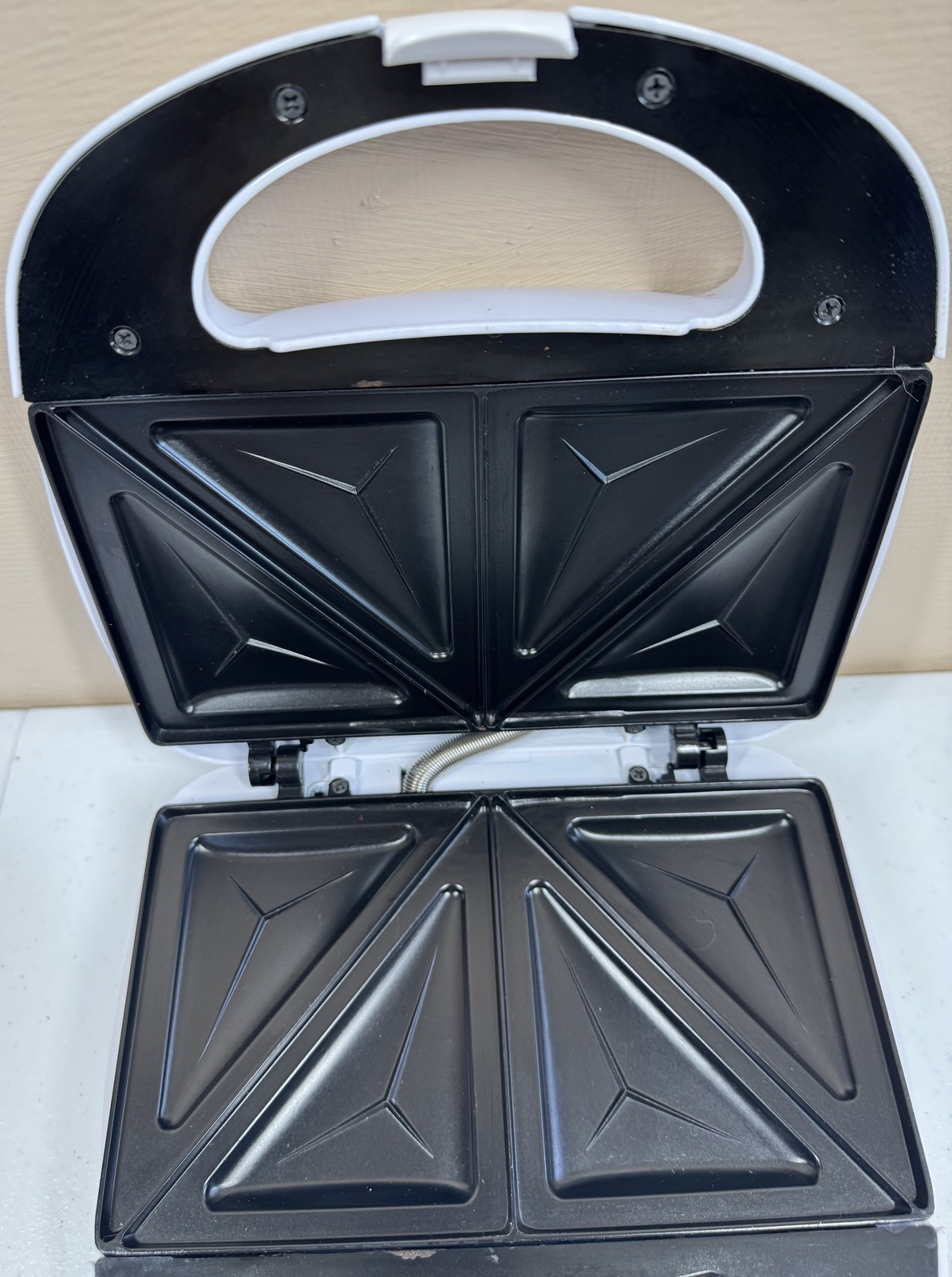 🍀 Brentwood 2-Slice Electric Sandwich Maker Press White & Stainless Steel