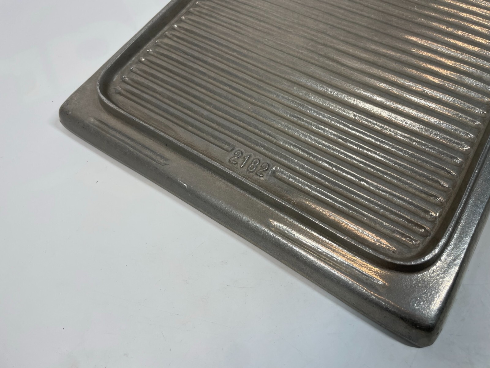Bon Chef 2182 Cast Pewter Aluminum 13″ X 21 3/8″ Rectangular Grill Tile Pan