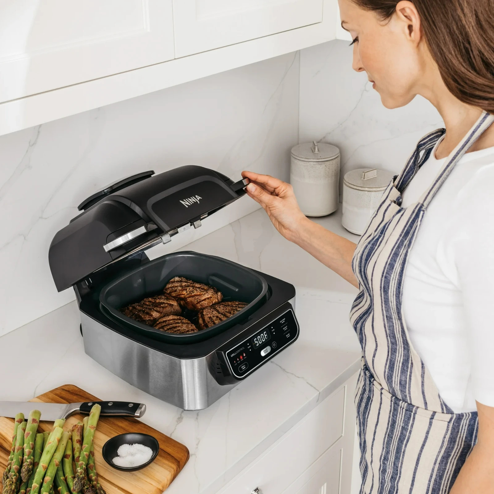 Ninja Foodi 4-in-1 Indoor Grill with 4-Qt Air Fryer, Roast, Bake, & Cyclonic Gri