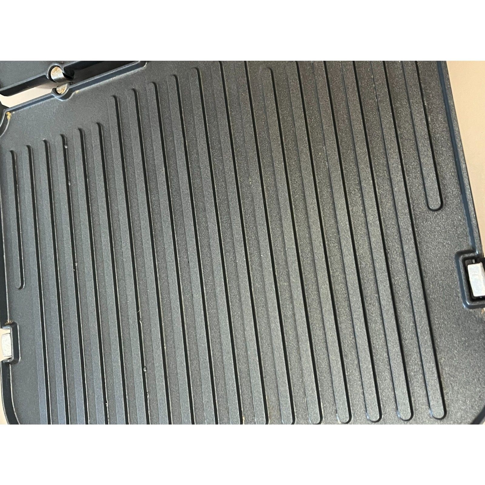 Cuisinart GR-4N Griddler Contact Grill Panini Press Opens Flat Tested Works