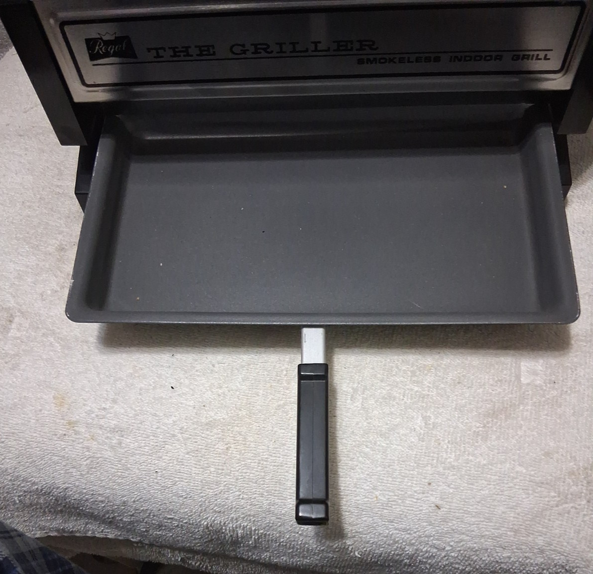 VTG Regal The Griller Smokeless Indoor Grill – Toaster Broiler 10X6 Open Grill