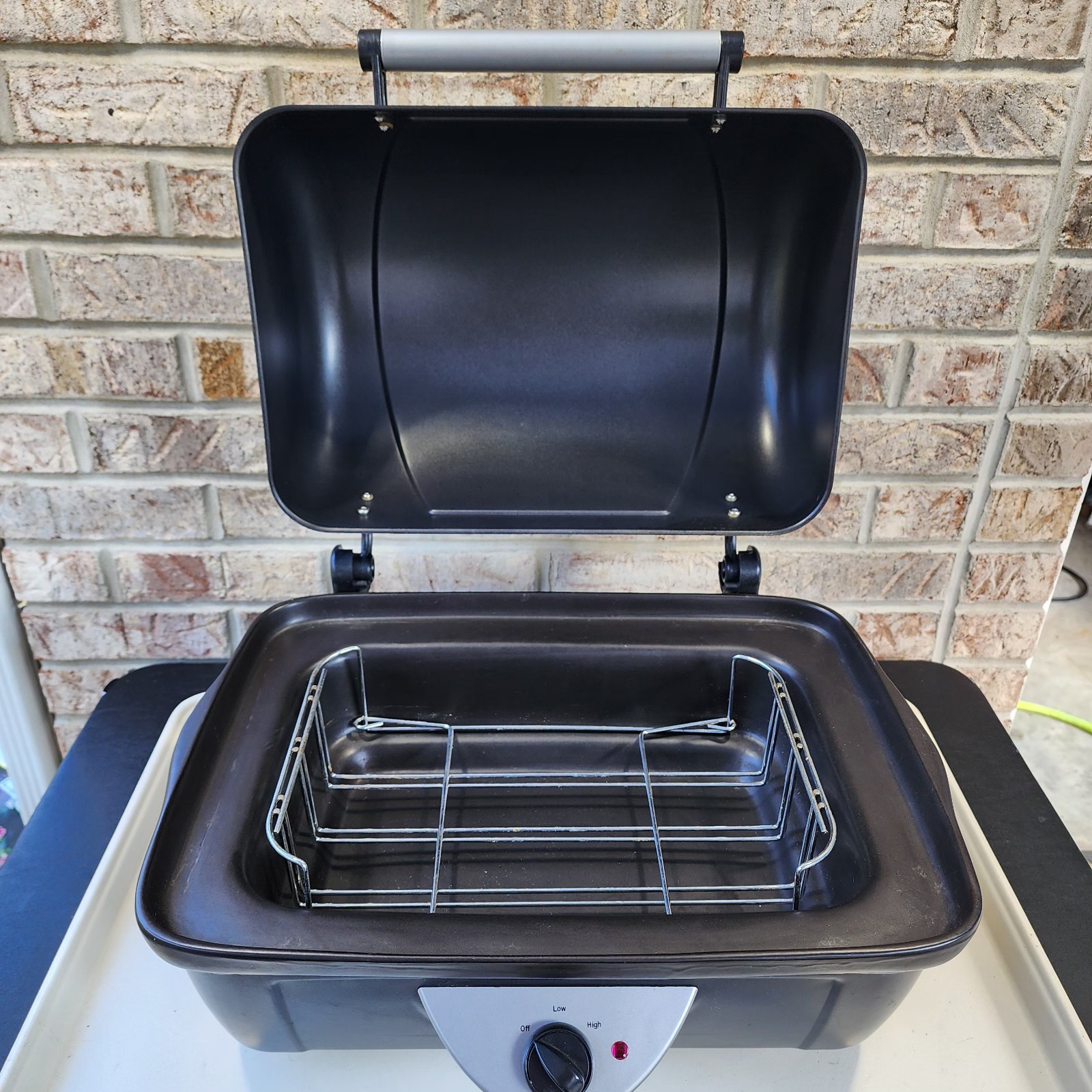 RIVAL Crock Pot BBQ Pit Indoor Countertop Slow Roaster Meat Grill BB100 Tested