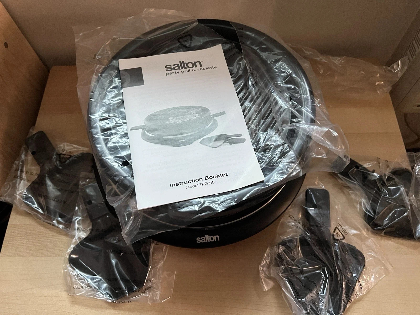 Salton Raclette Grill – 6 Person Electric Tabletop Grill (Model TPG315) TESTED