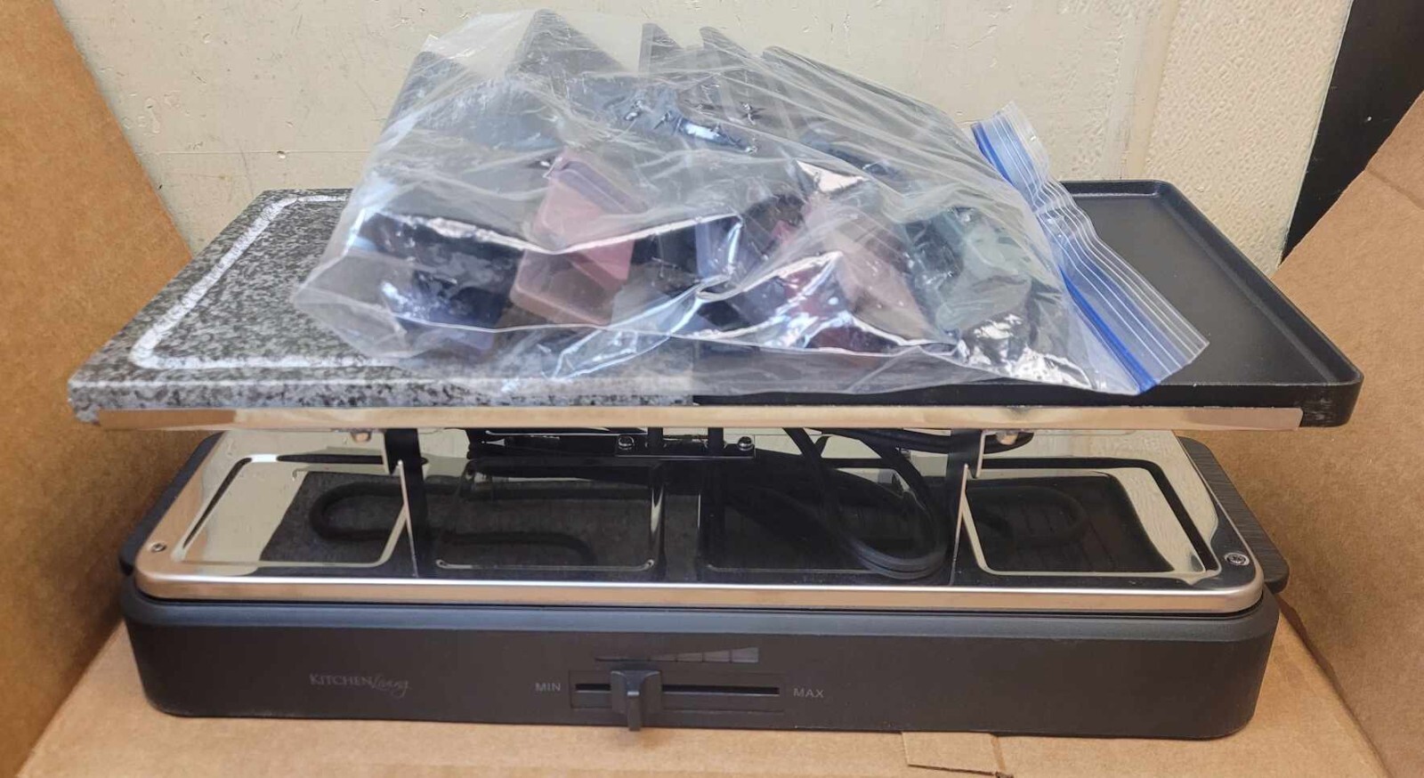 Kitchen Living 8 Person Raclette Party Grill Non Stick NEW – Ruined Box