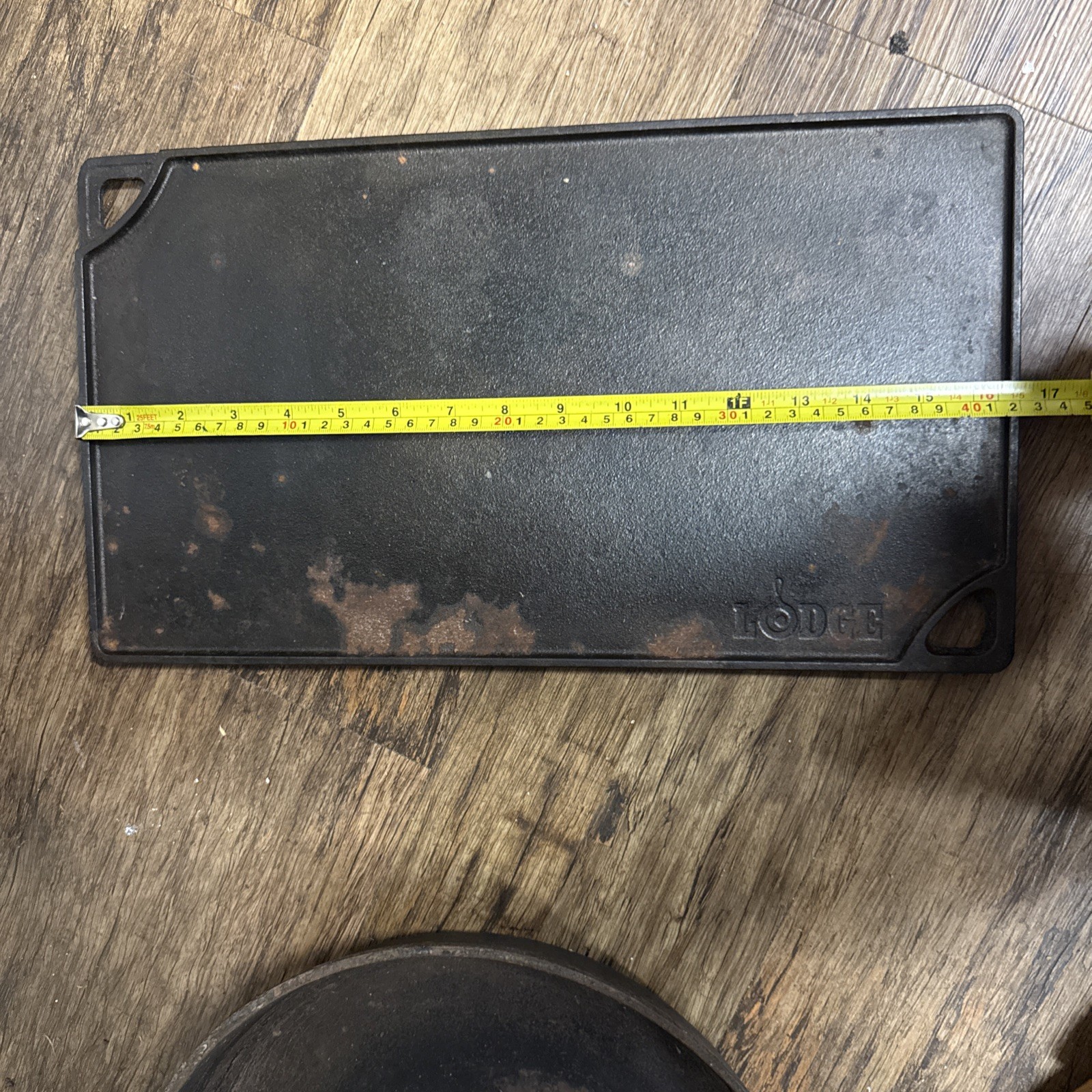 Lodge Logic 2-Sided Cast Iron Griddle 16 1/2 Inch