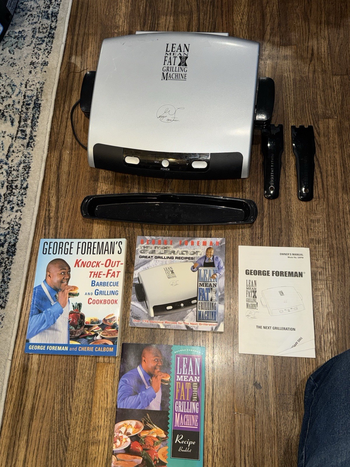 George Foreman Lean Mean Fat Reducing Grilling MachineGRP99 Silver Digital 1440W