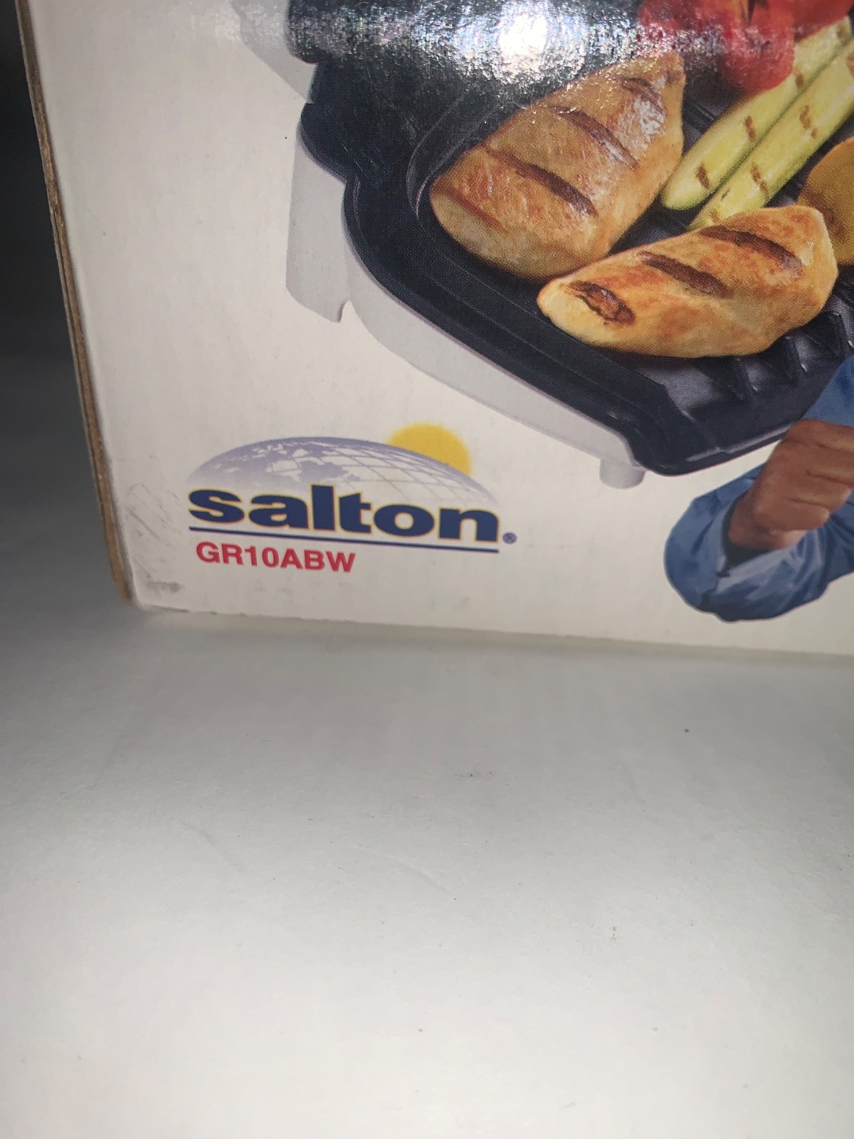 George Foreman Grill In Grilling White Salton GR10ABWR Box And Manual New!
