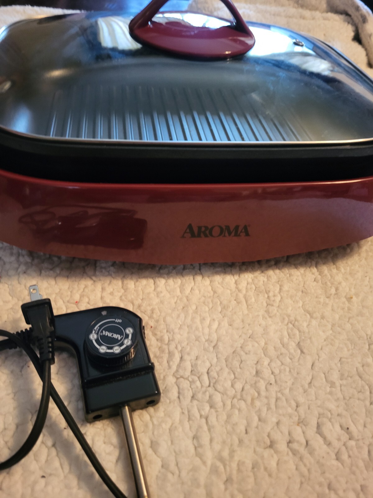 Aroma 6qt Electric Grillet (Brand New & Never Used)