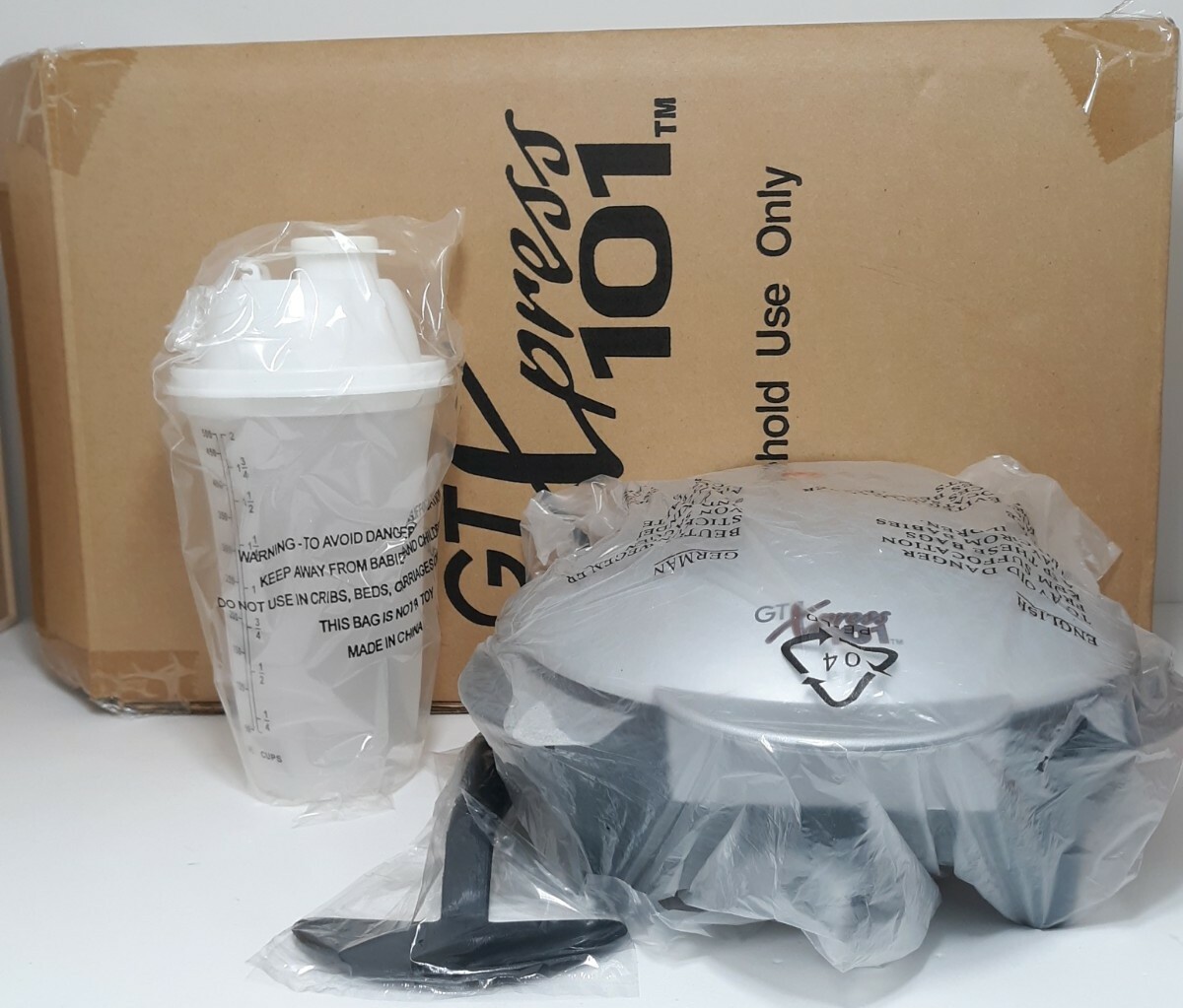 GT Xpress 101 Deluxe Non Stick Indoor Grill With Spatula & Shaker